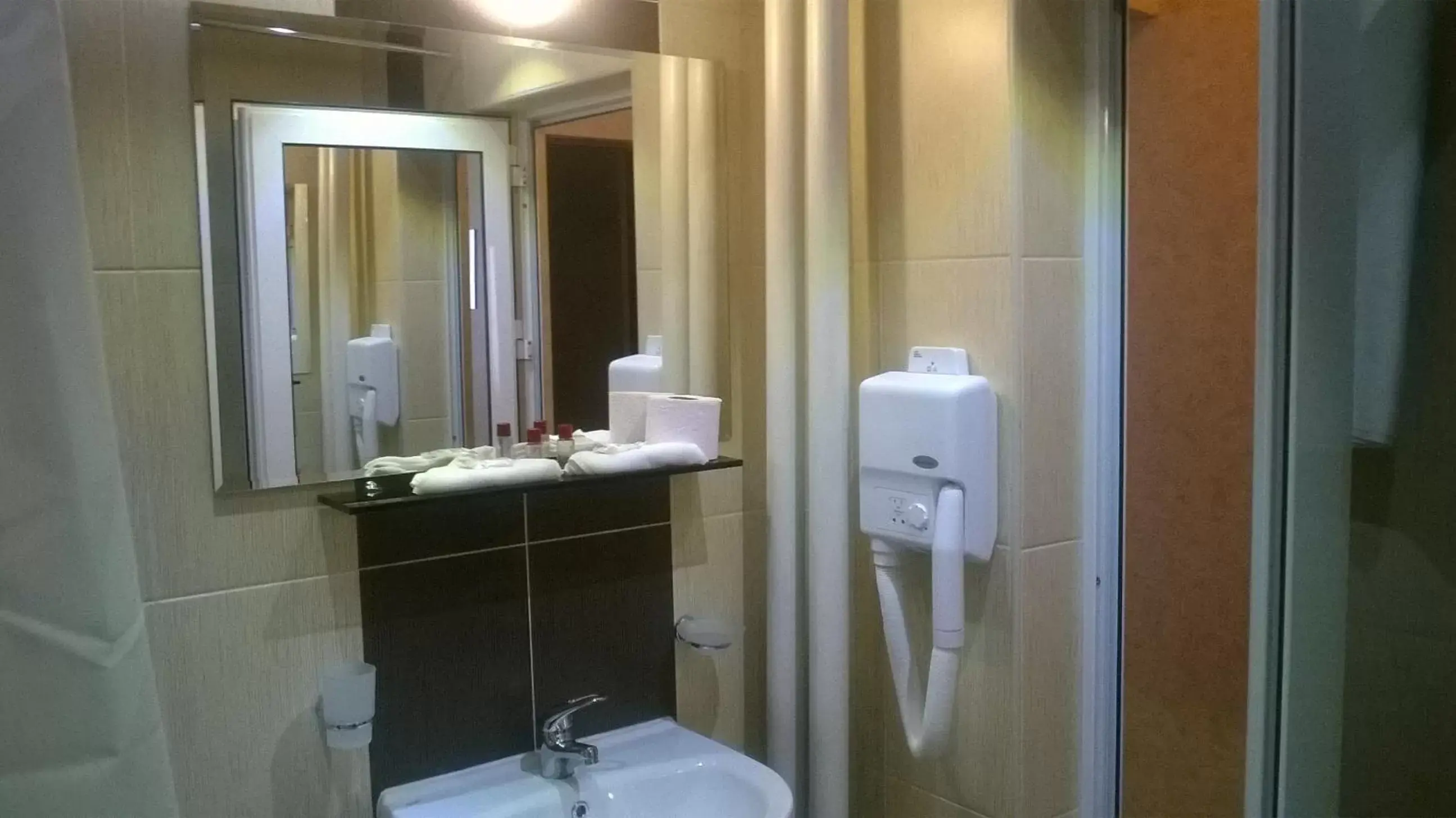 Toilet, Bathroom in Slavyanska Beseda Hotel