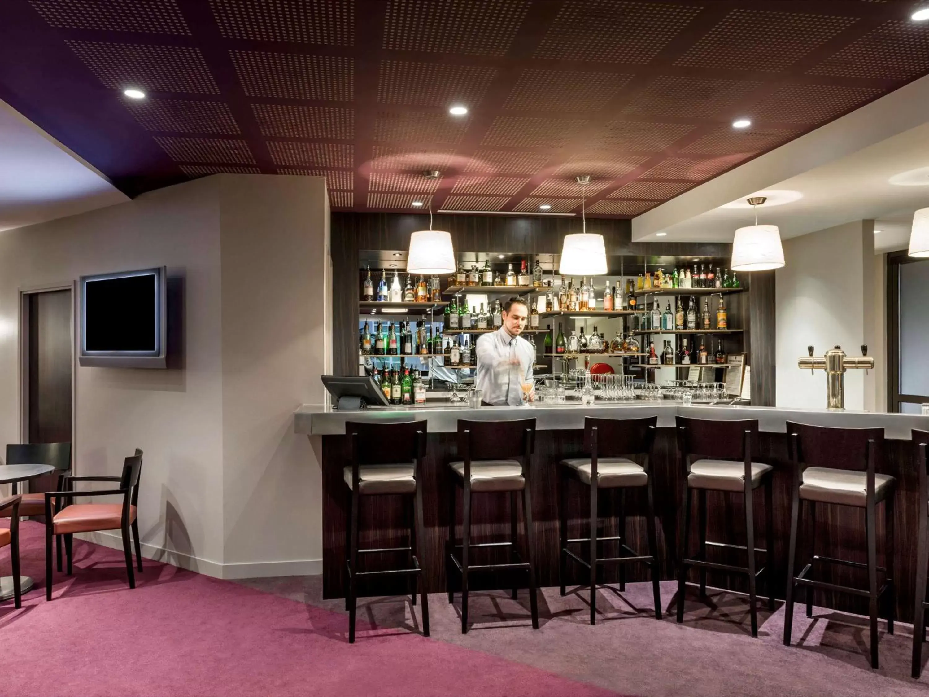 Lounge or bar, Lounge/Bar in Mercure Reims Centre Cathédrale