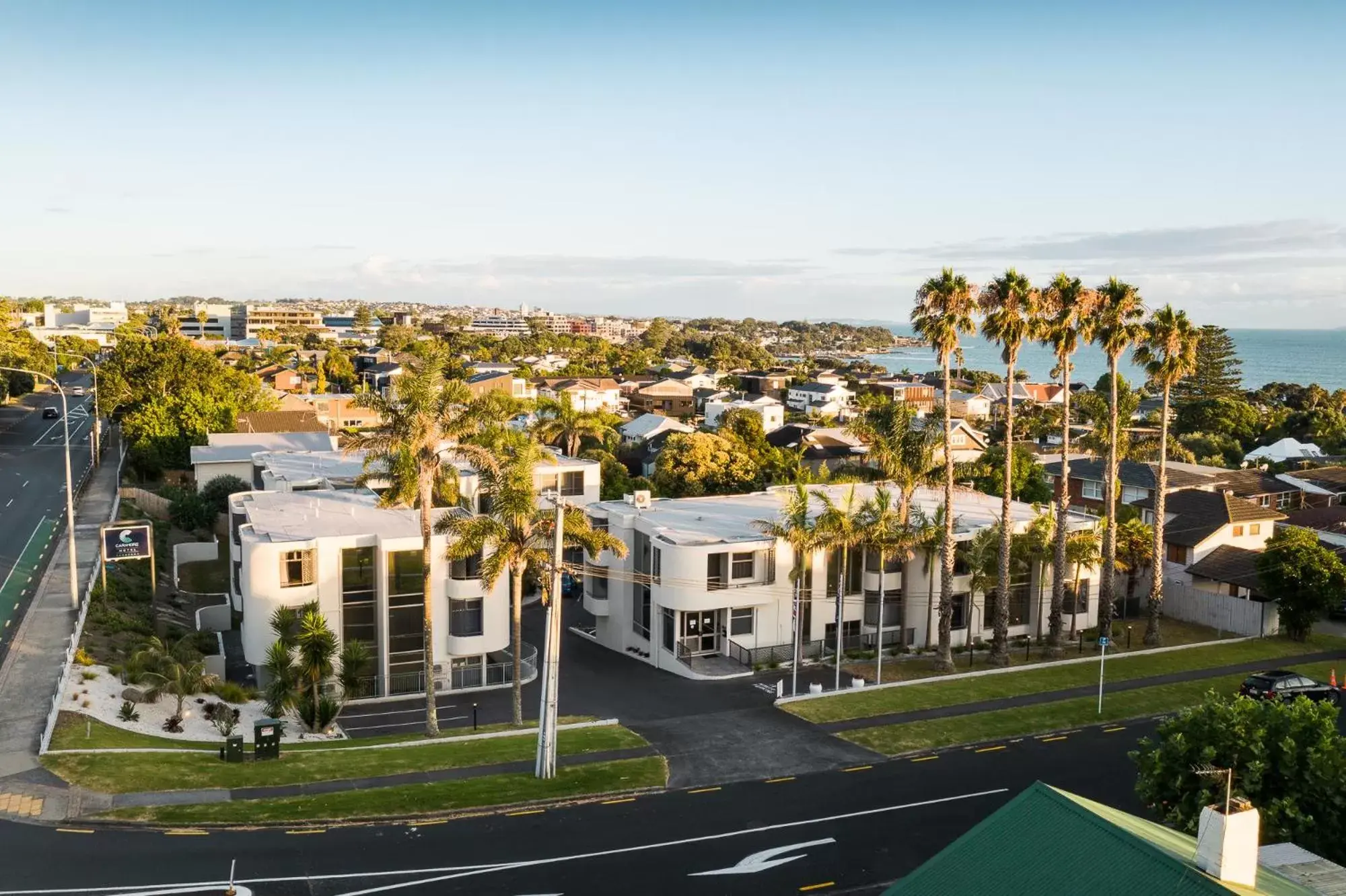 Street view in Carnmore Hotel Takapuna