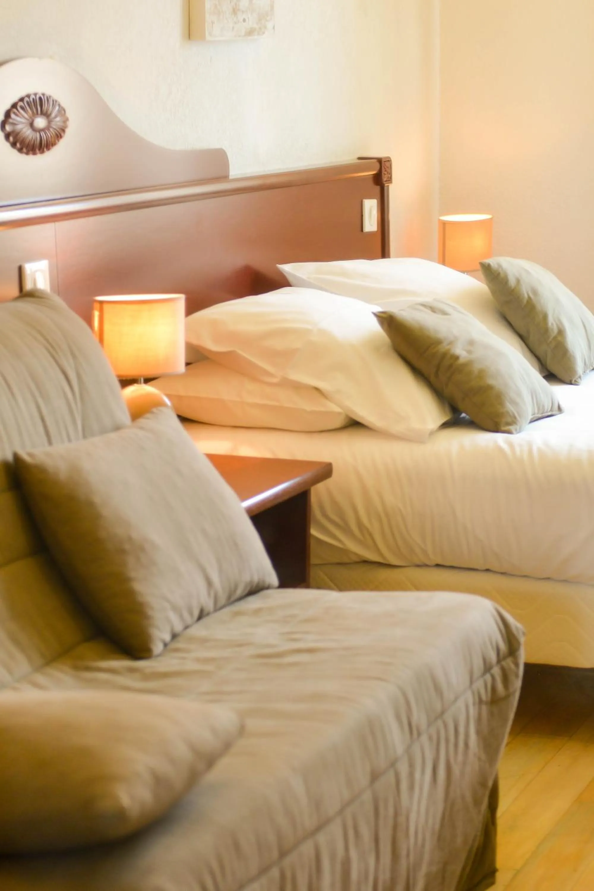 Bedroom, Bed in Logis Hôtel Restaurant Résidence