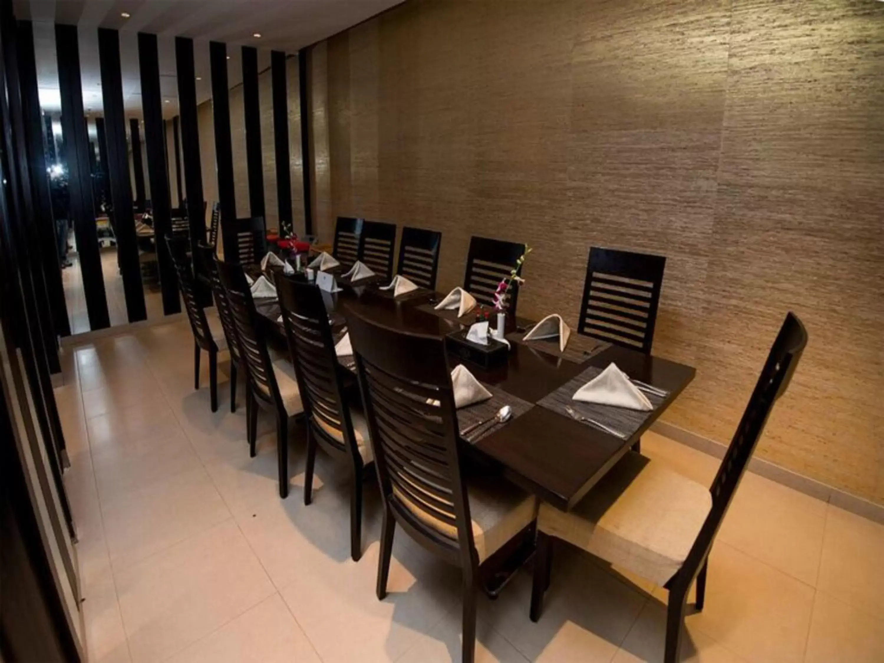 Restaurant/Places to Eat in Executives Hotel - Olaya