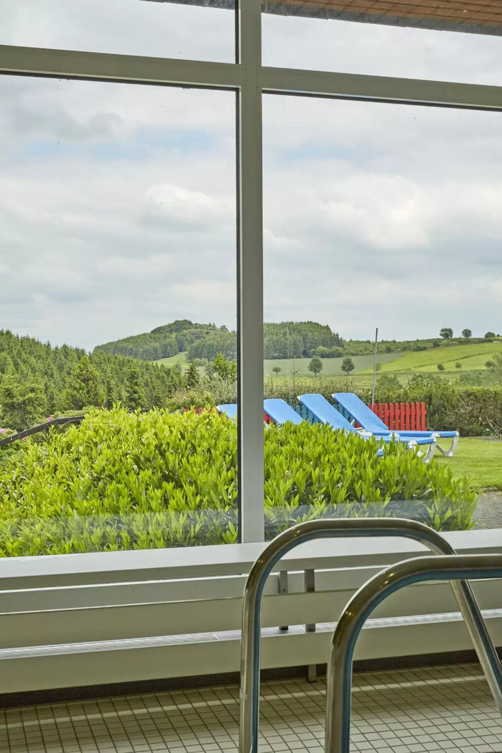 Swimming pool, Pool View in H+ Hotel Willingen