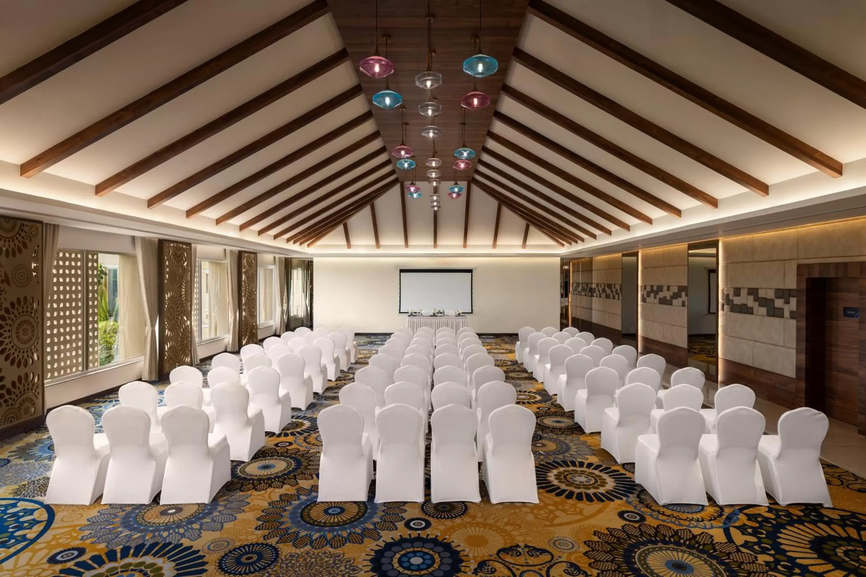 Banquet/Function facilities in Hawthorn Suites by Wyndham Dwarka