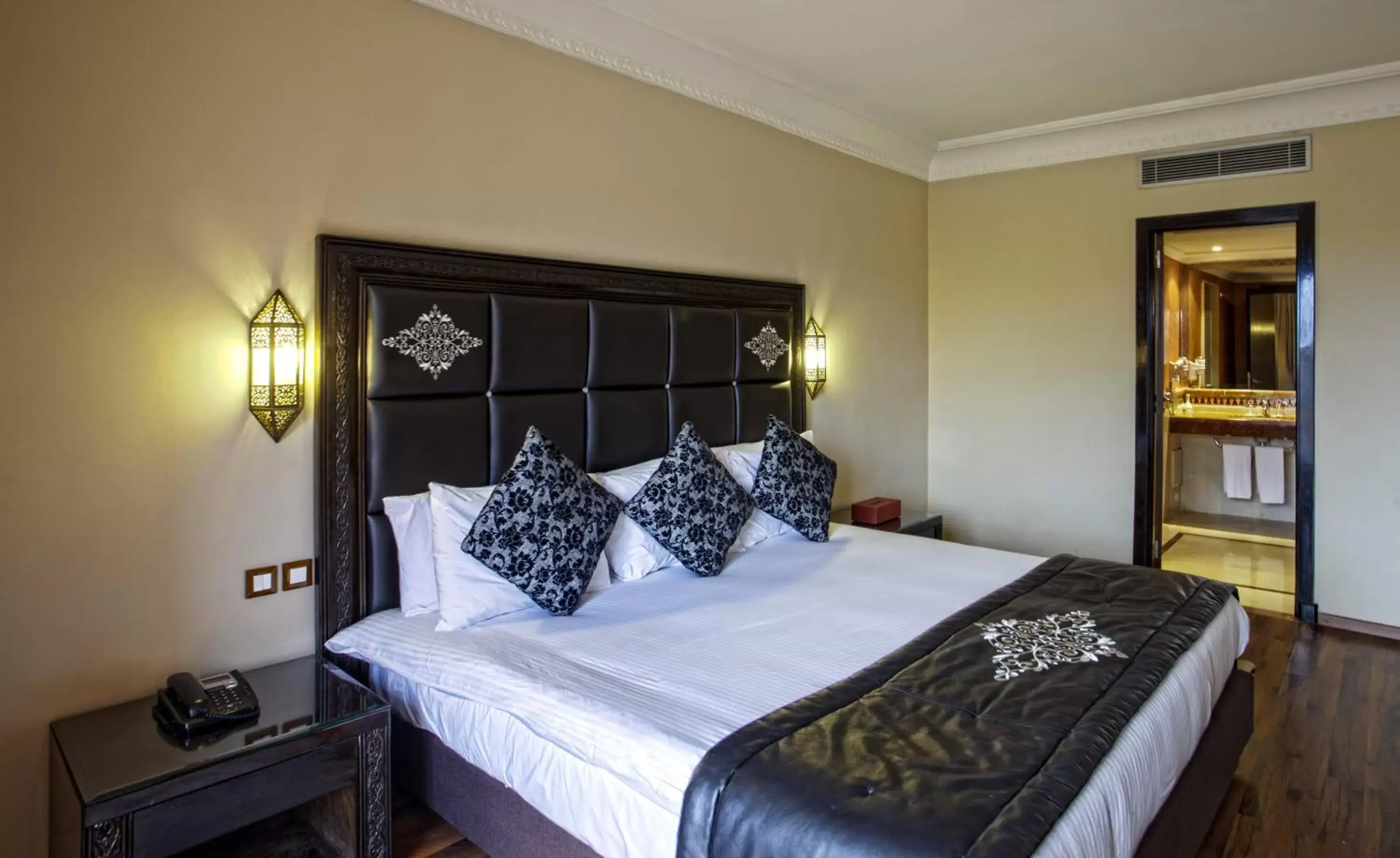 Bed in Palm Plaza Marrakech Bed in Palm Plaza Marrakech