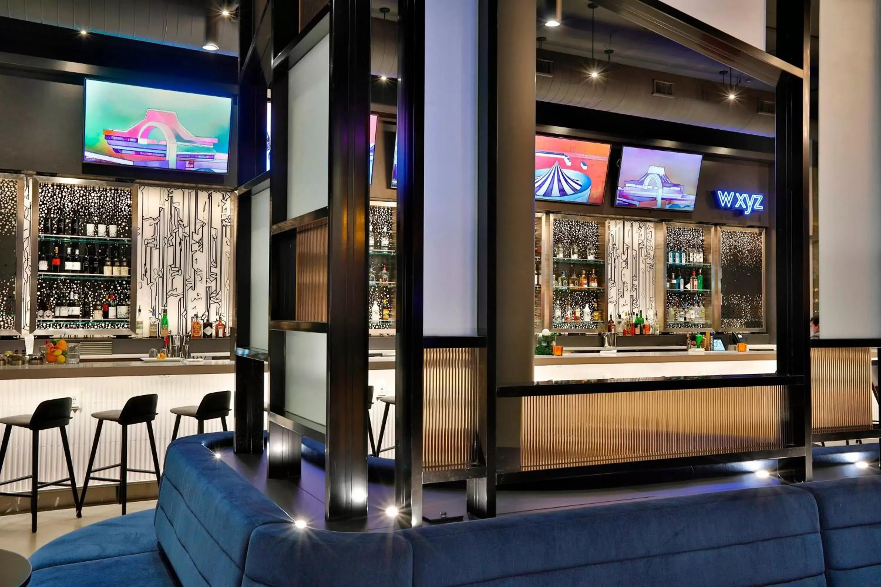 Restaurant/places to eat, Lounge/Bar in Aloft Chicago Mag Mile