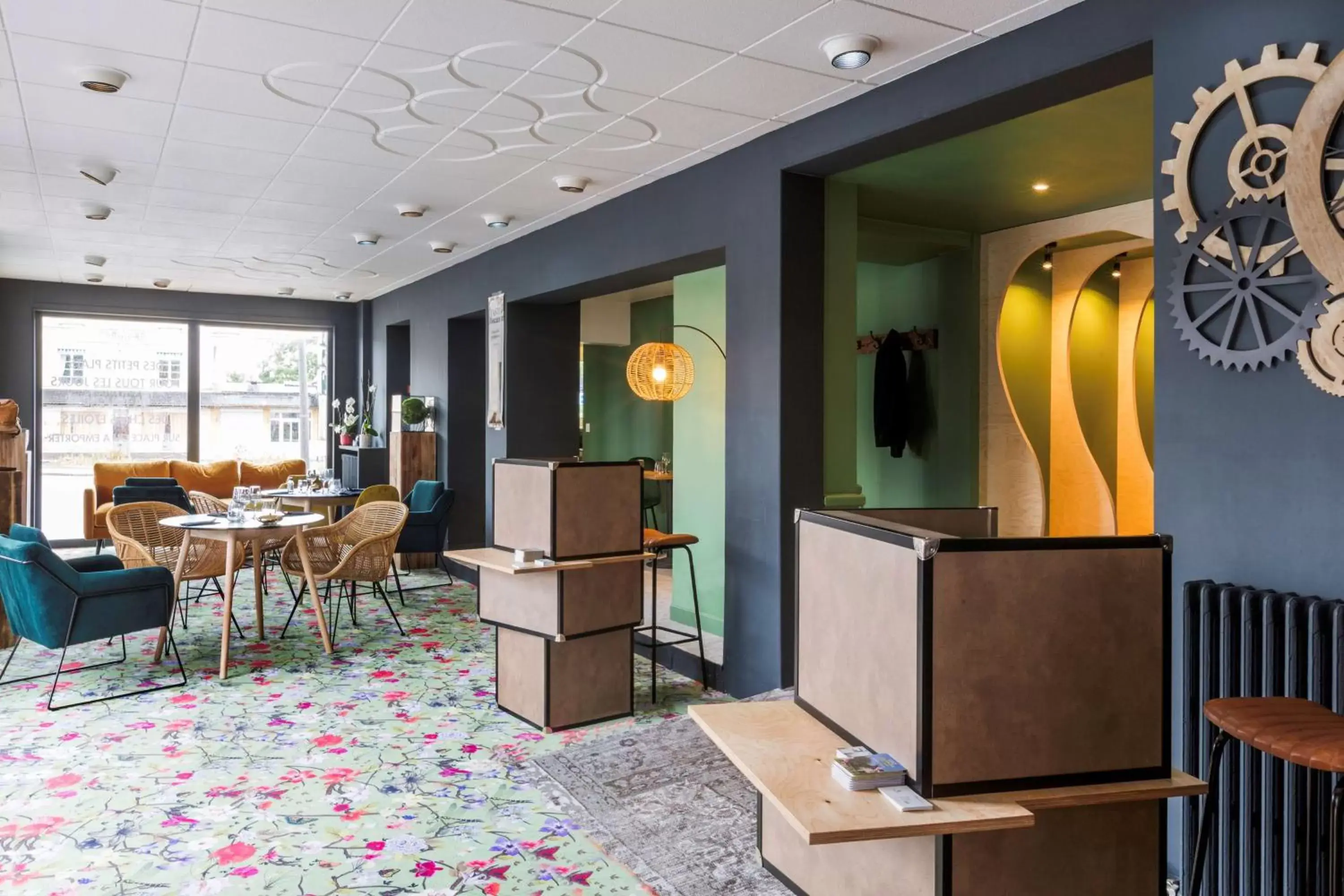 Lobby or reception, Restaurant/Places to Eat in Sure Hotel by Best Western Argentan