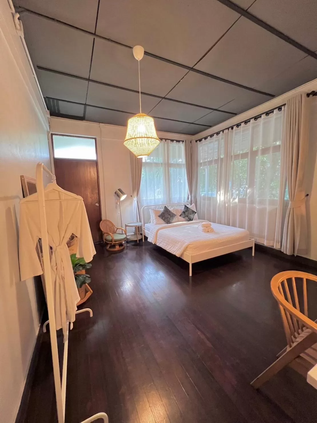 Photo of the whole room, Bed in A Day Villa Chiangmai