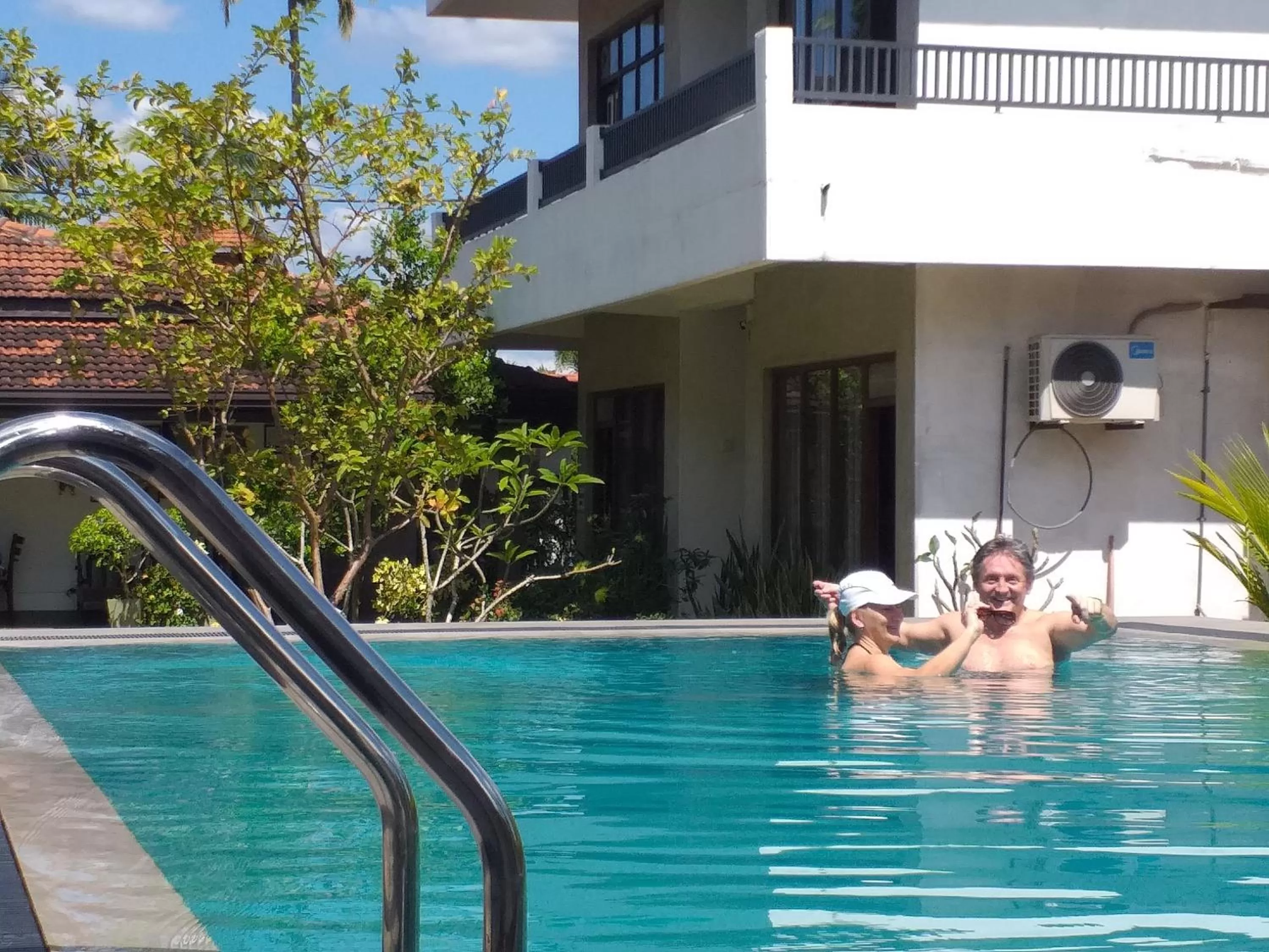 People in Green Wood Villa Negombo