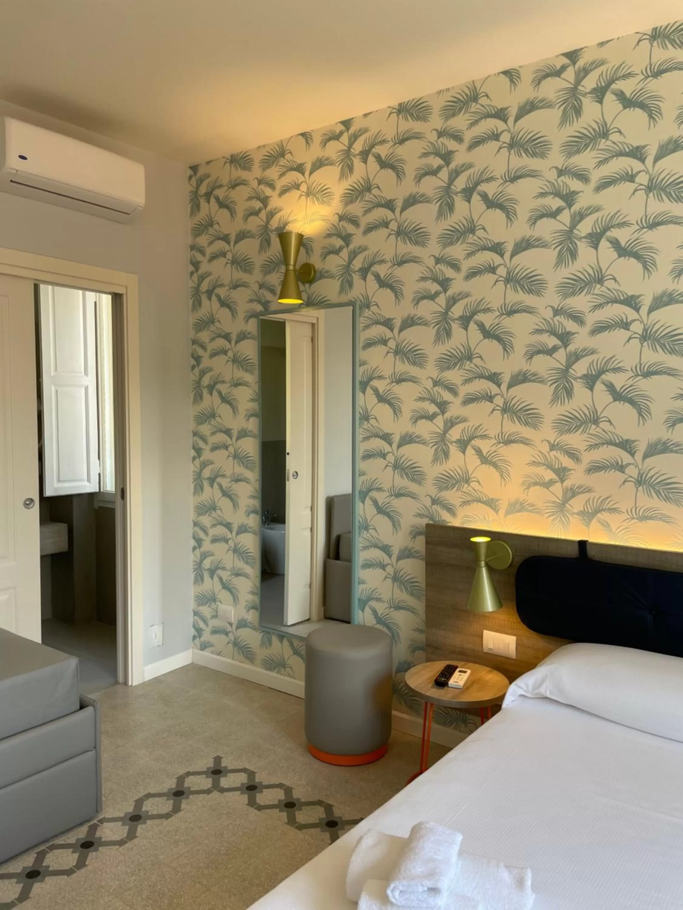 Photo of the whole room, Bed in Guerrini Hotel