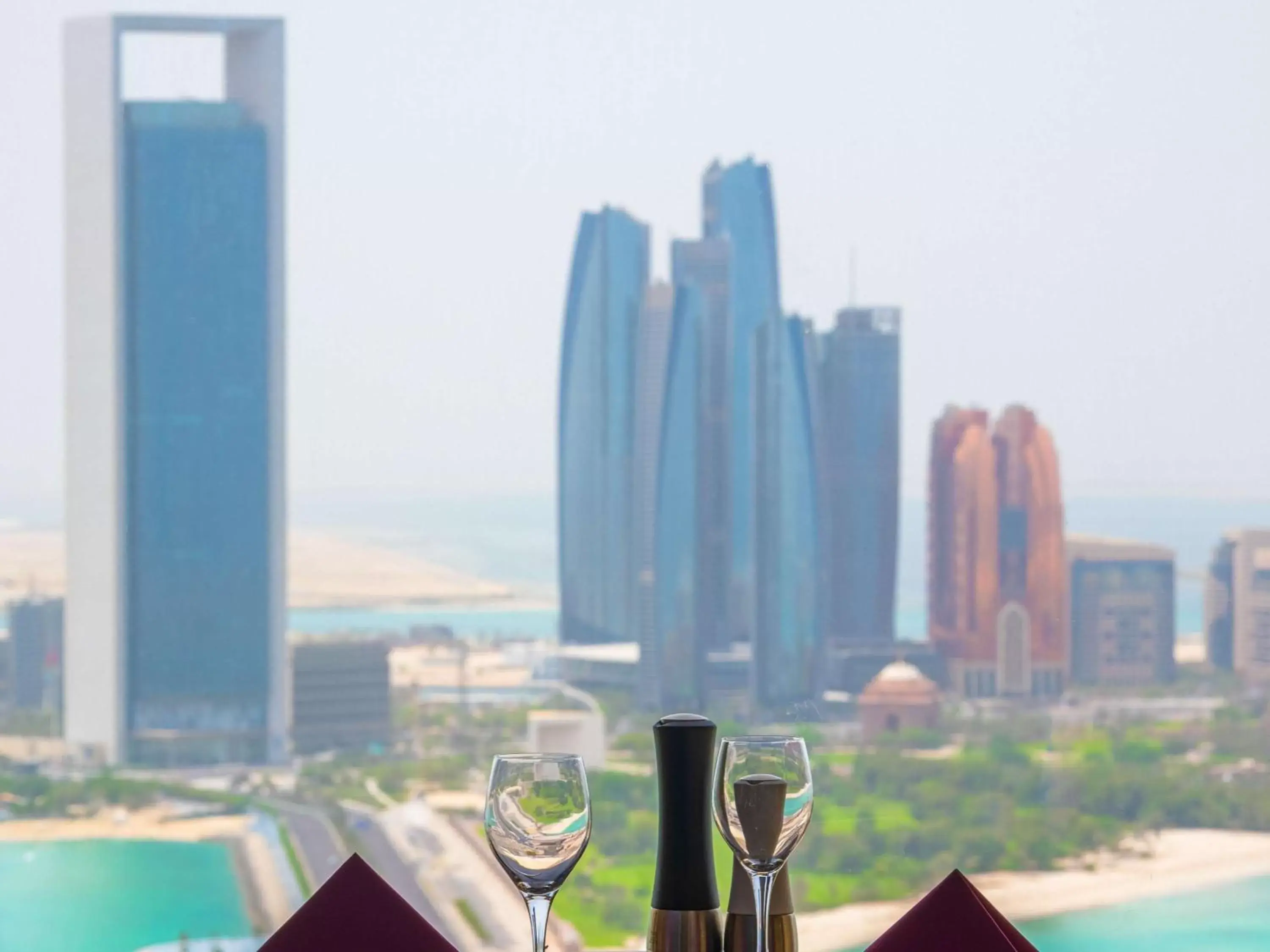 Lounge or bar in Rixos Marina Abu Dhabi