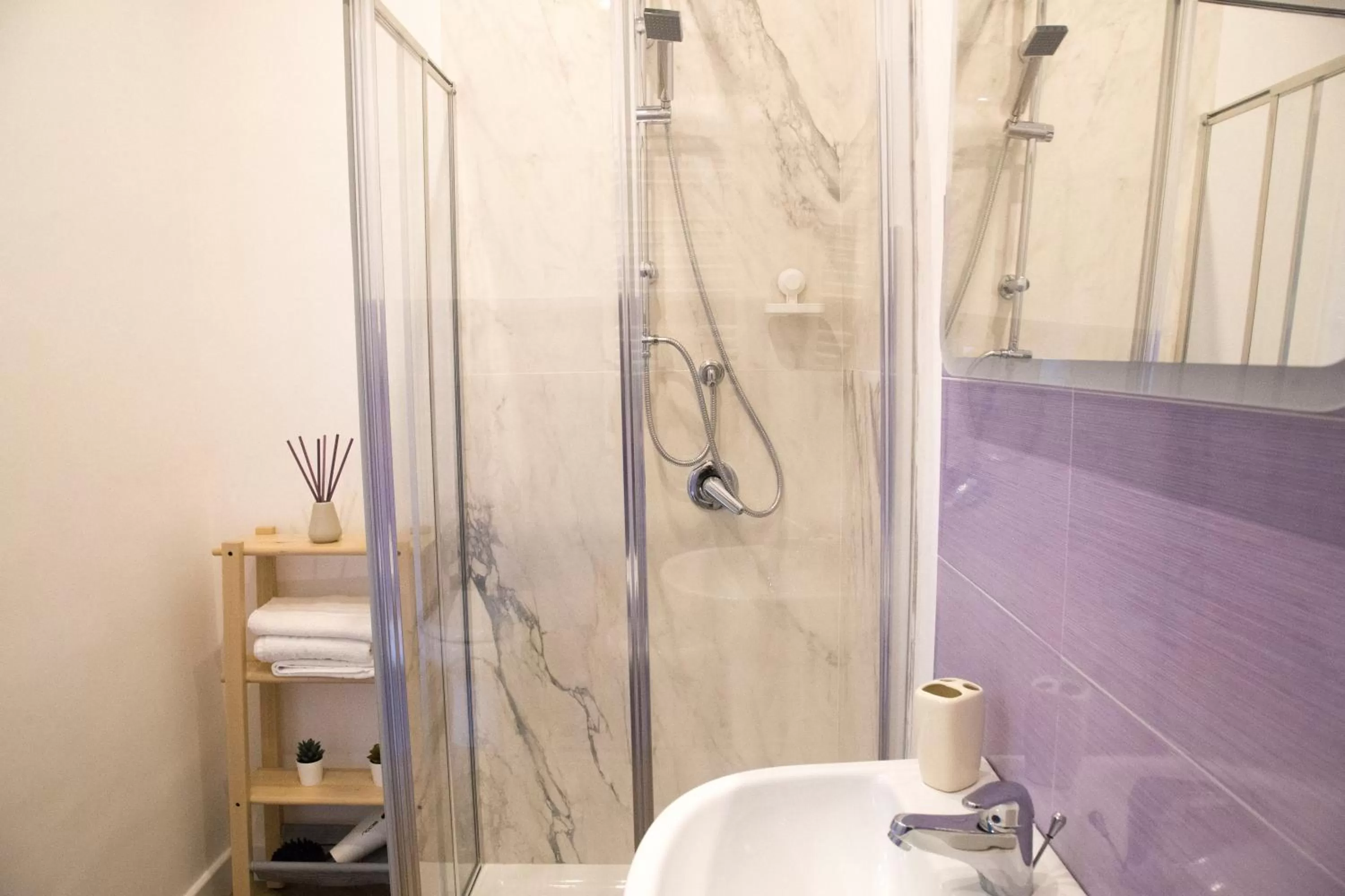 Bathroom in Garibaldi Rooms