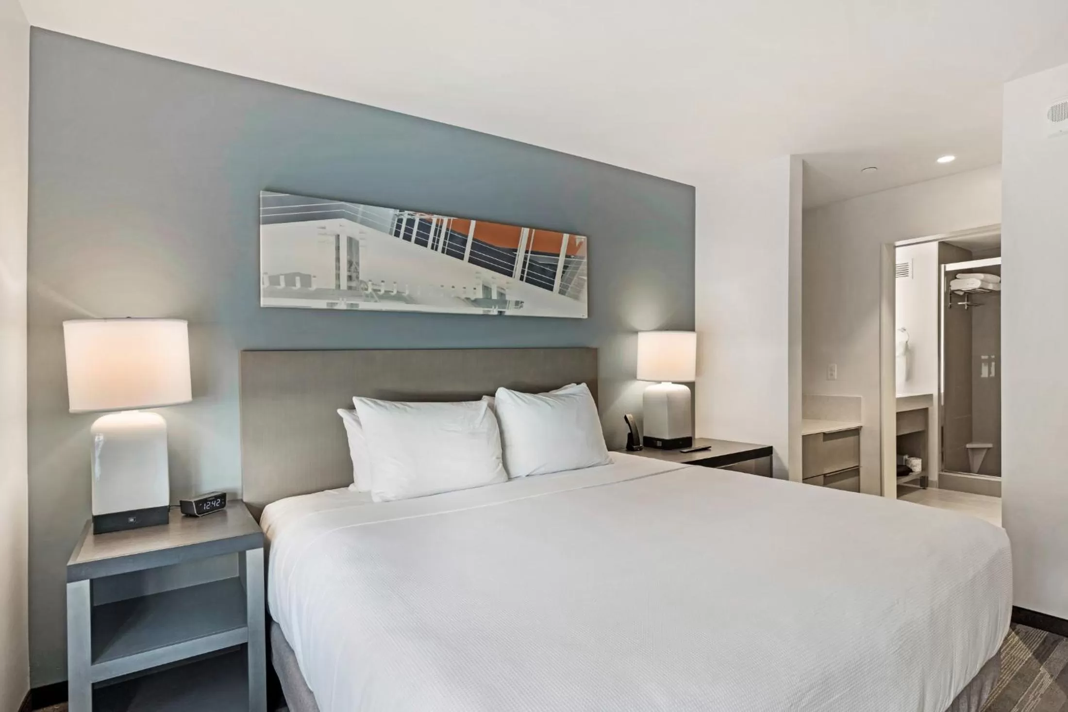 Bed in Hyatt House LA - University Medical Center