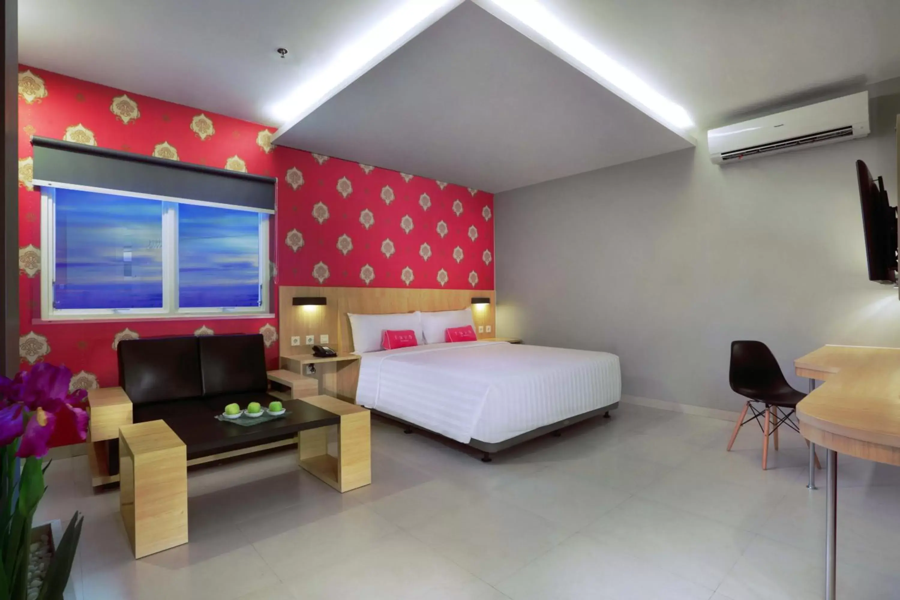 Photo of the whole room, Bed in favehotel Ahmad Yani Banjarmasin