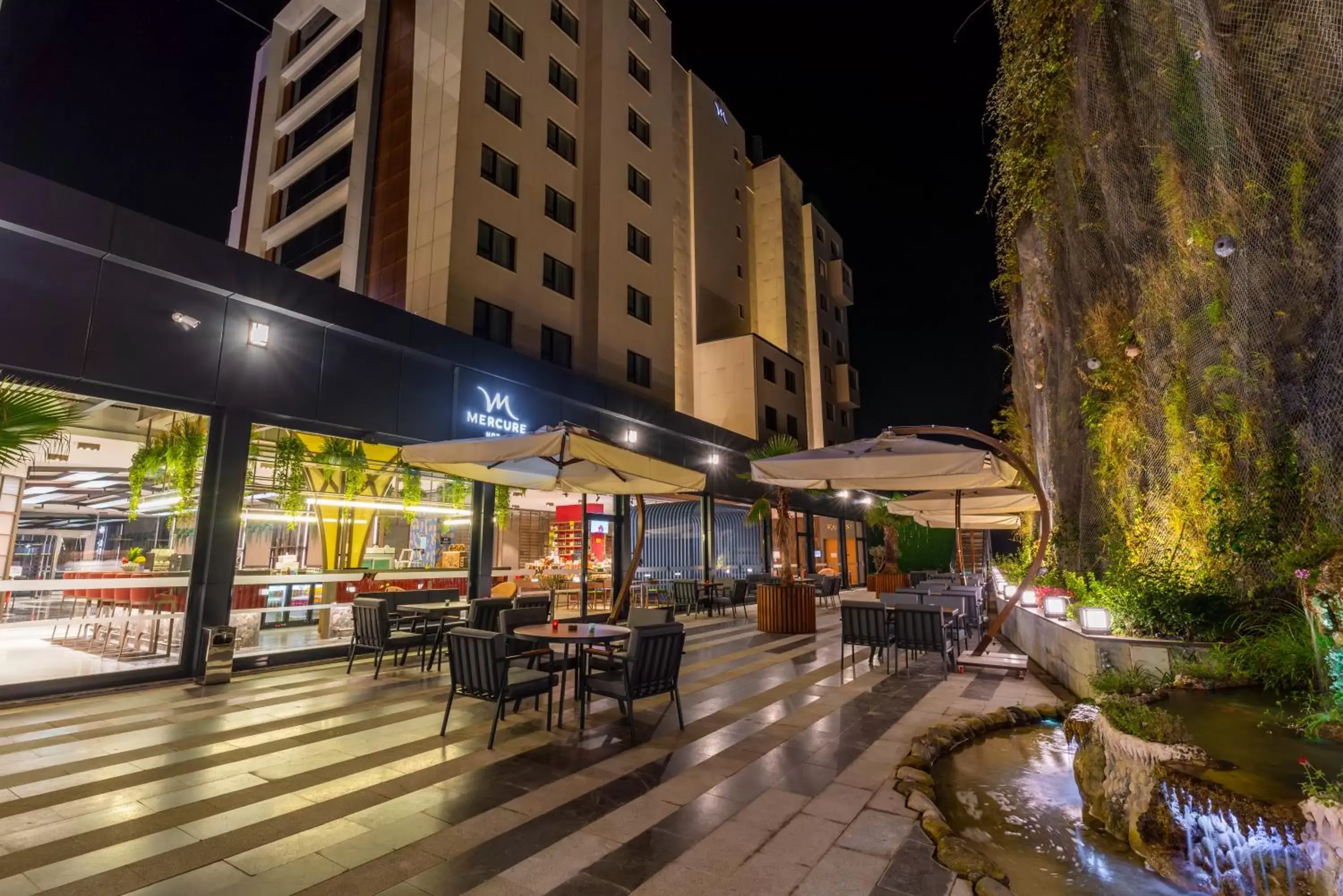 Restaurant/Places to Eat in Mercure Trabzon Hotel