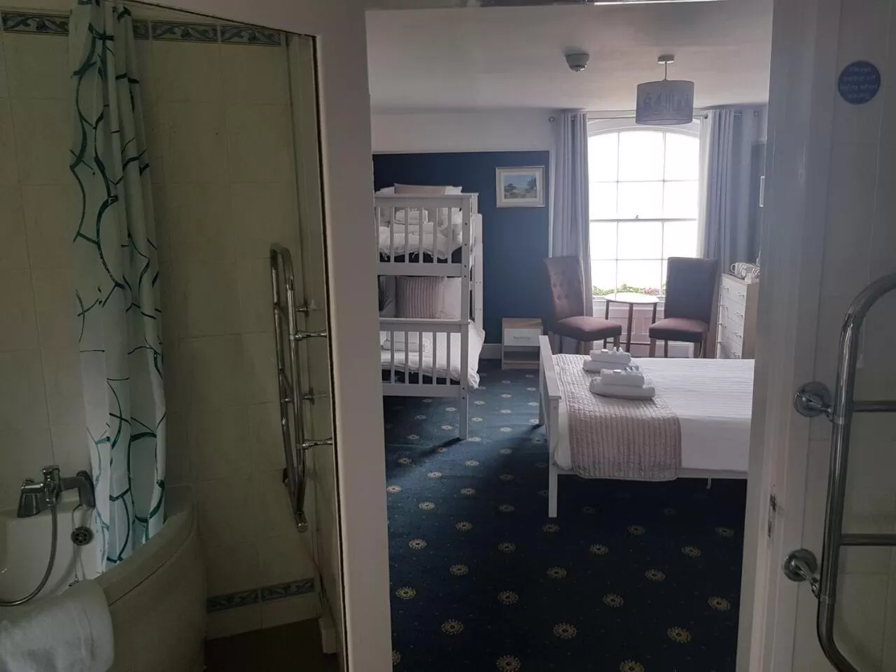 bunk bed, Bed in Waterfront Hotel