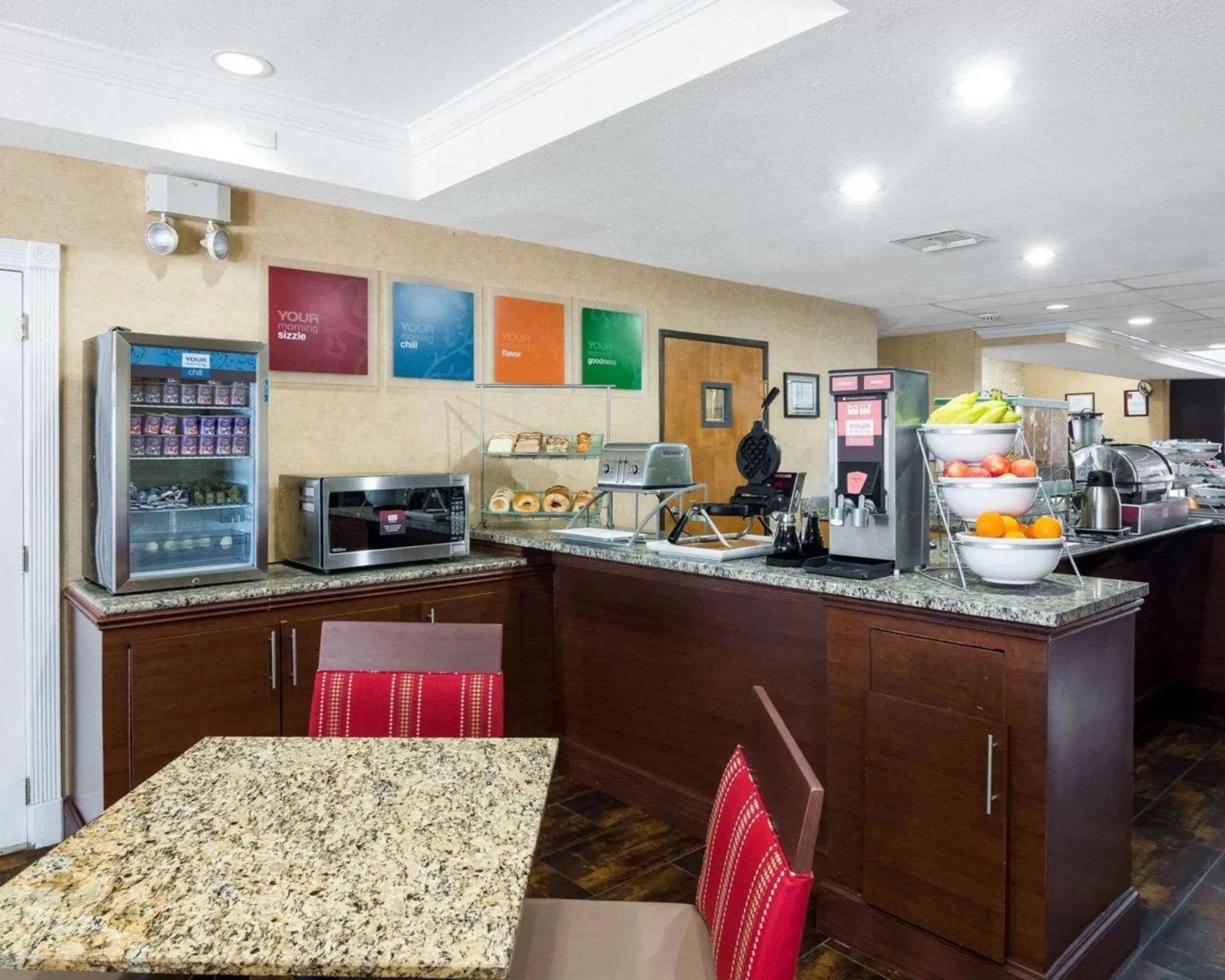 Breakfast, Restaurant/Places to Eat in Comfort Suites Las Colinas Center