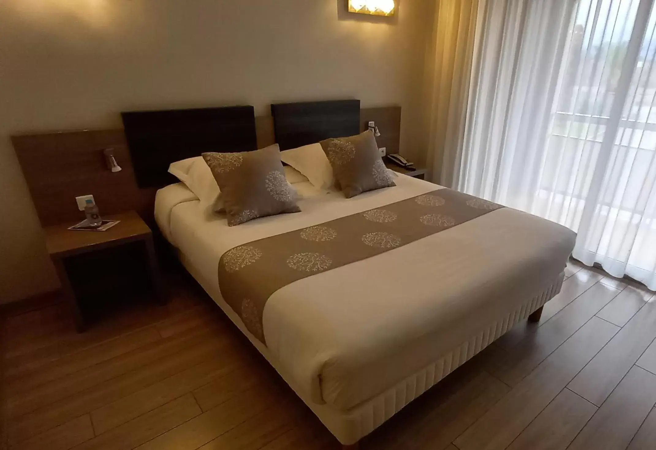 Bed in Hotel Poretta