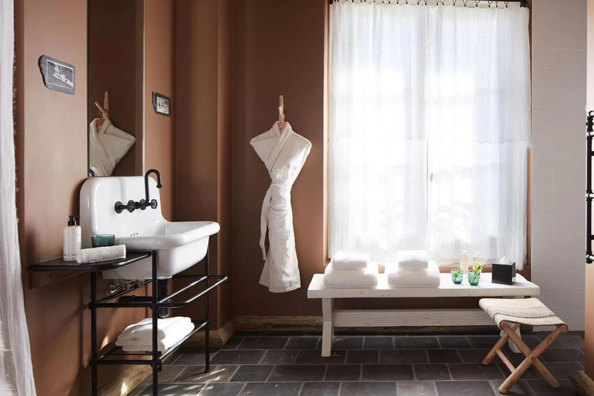 Bathroom, Seating Area in Grand Hotel Soleil d'Or