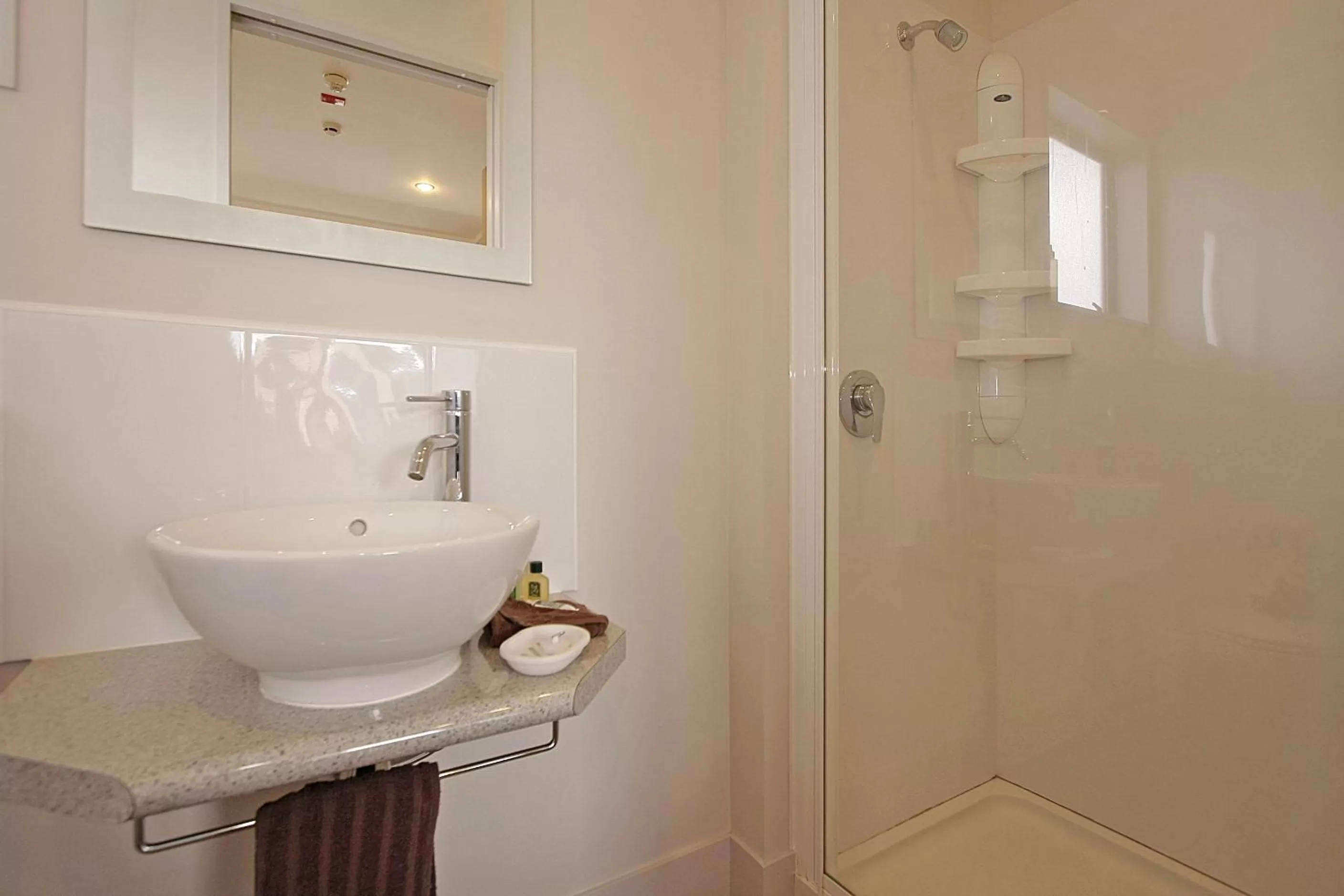 Bathroom in Big Five Motel