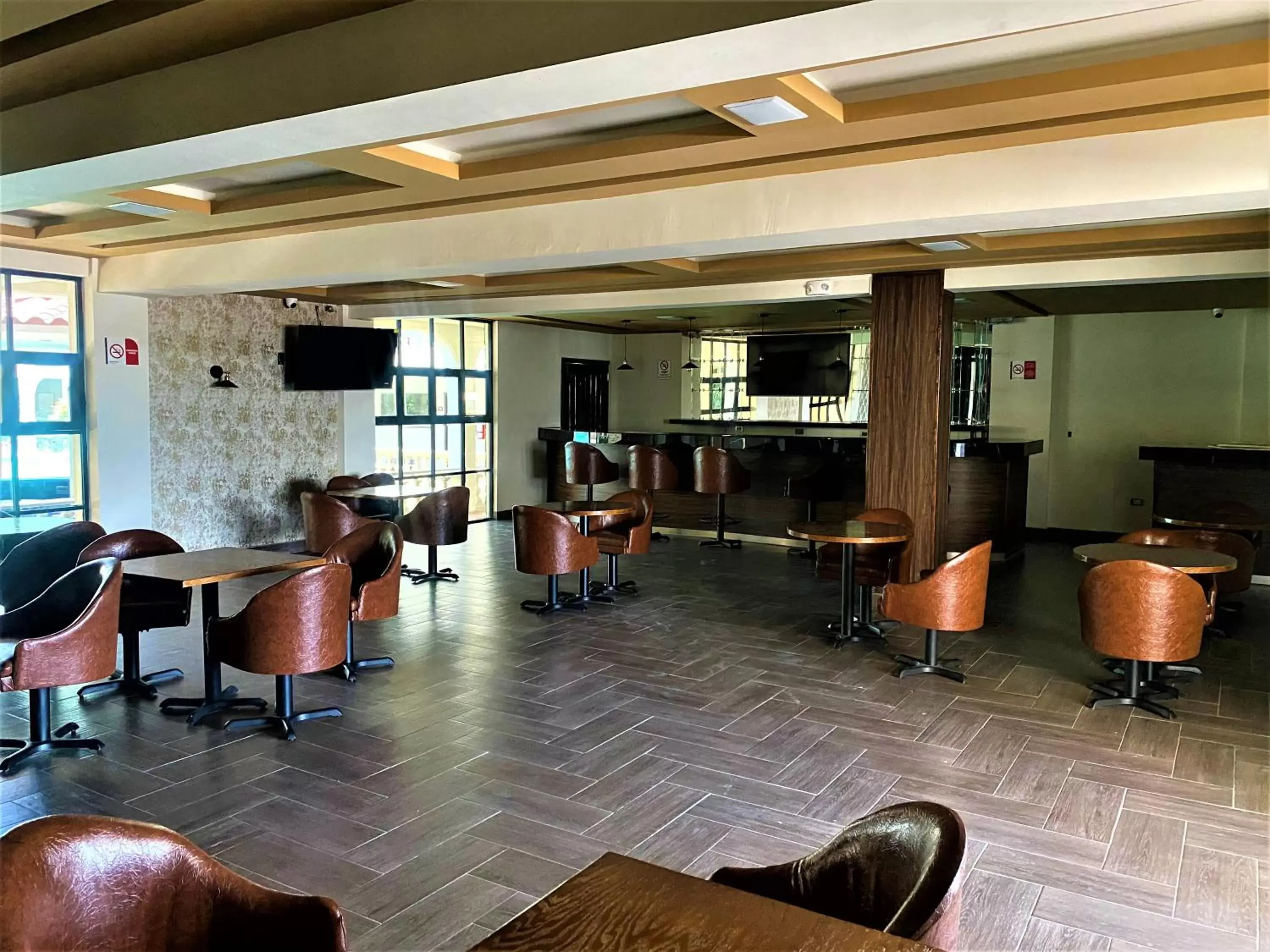 Lounge or bar, Lounge/Bar in KAVIA MEOQUI HOTEL & SUITES