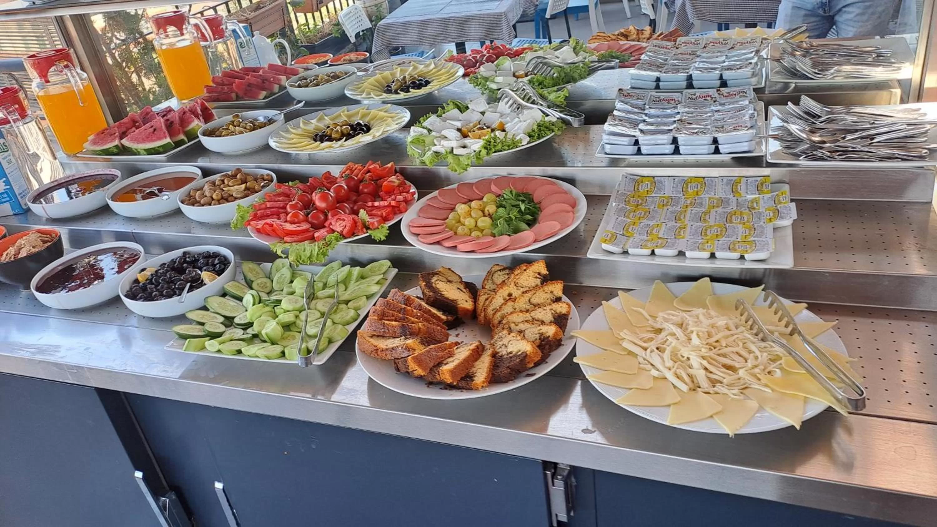 Restaurant/places to eat in Taksim Terrace Hotel