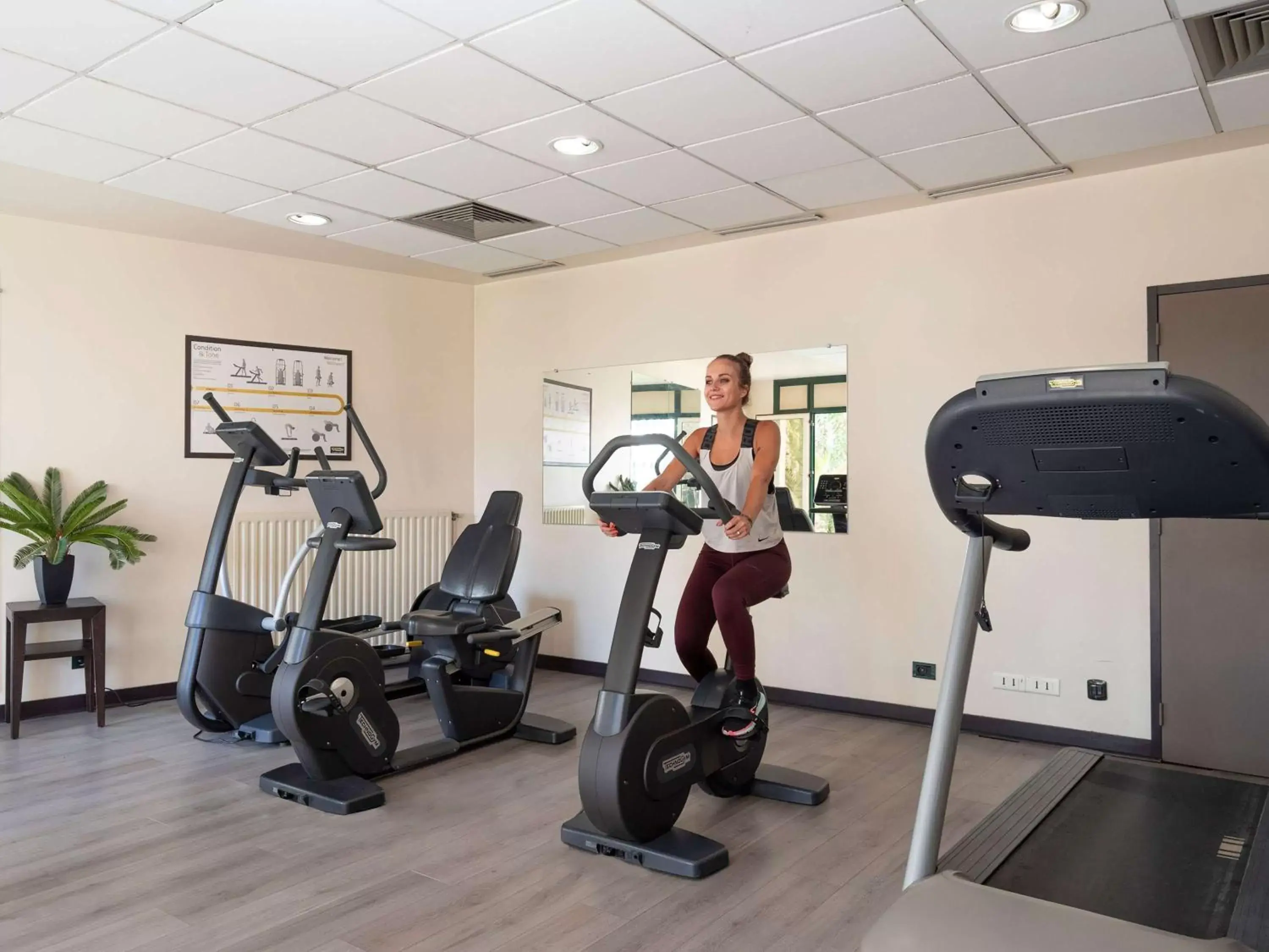 Sports, Fitness Center/Facilities in Mercure Bordeaux Chateau Chartrons