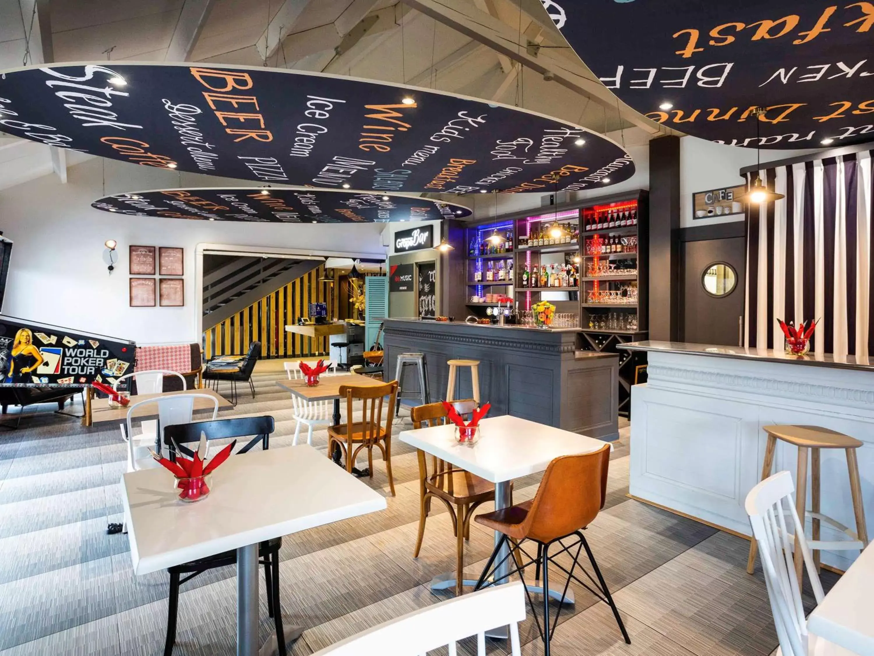 Lounge or bar, Lounge/Bar in ibis Bordeaux Mérignac