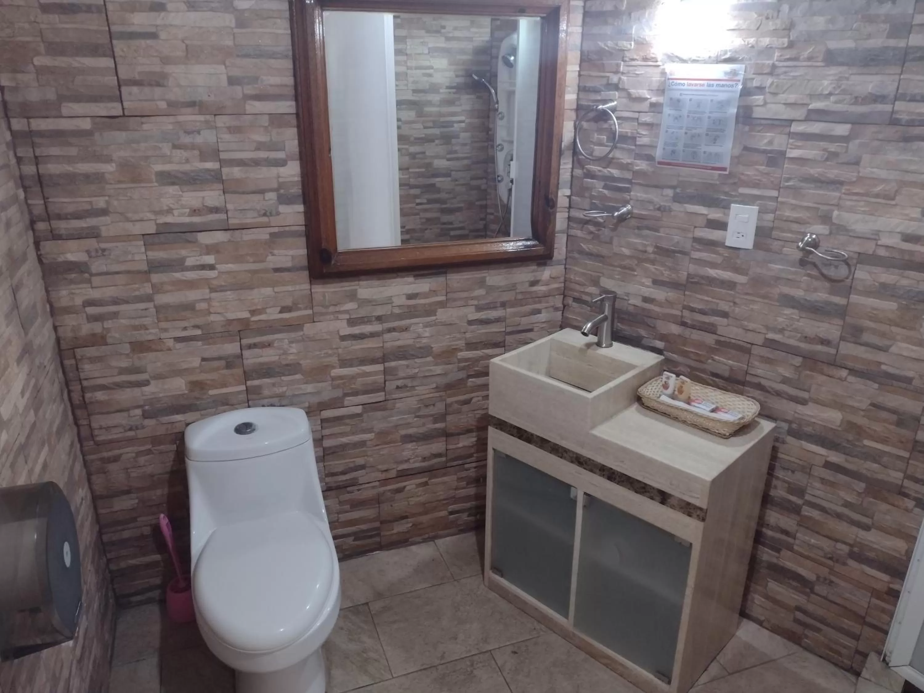 Bathroom in Hotel Leyenda del Tepozteco
