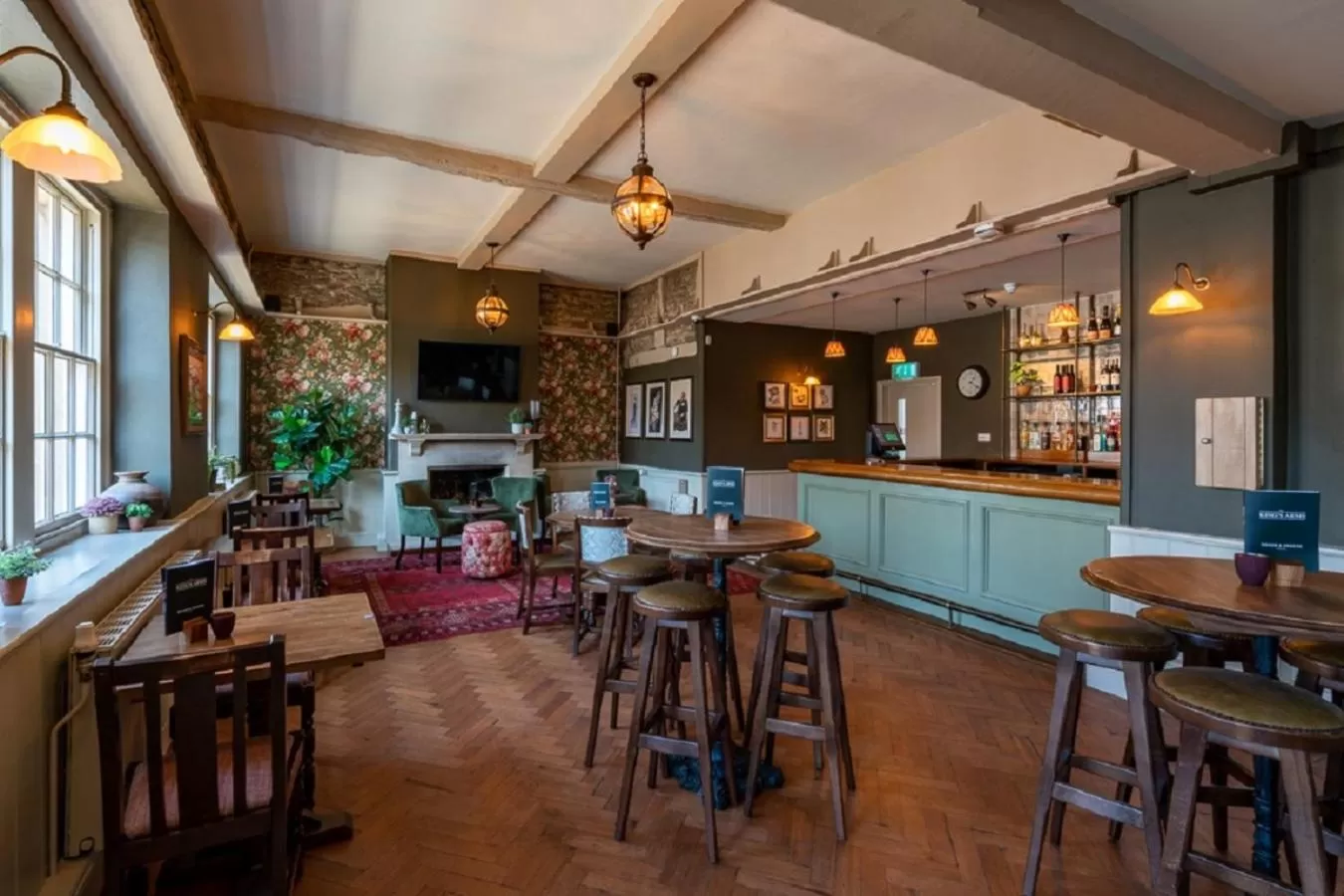 Lounge or bar in The Kings Arms Hotel