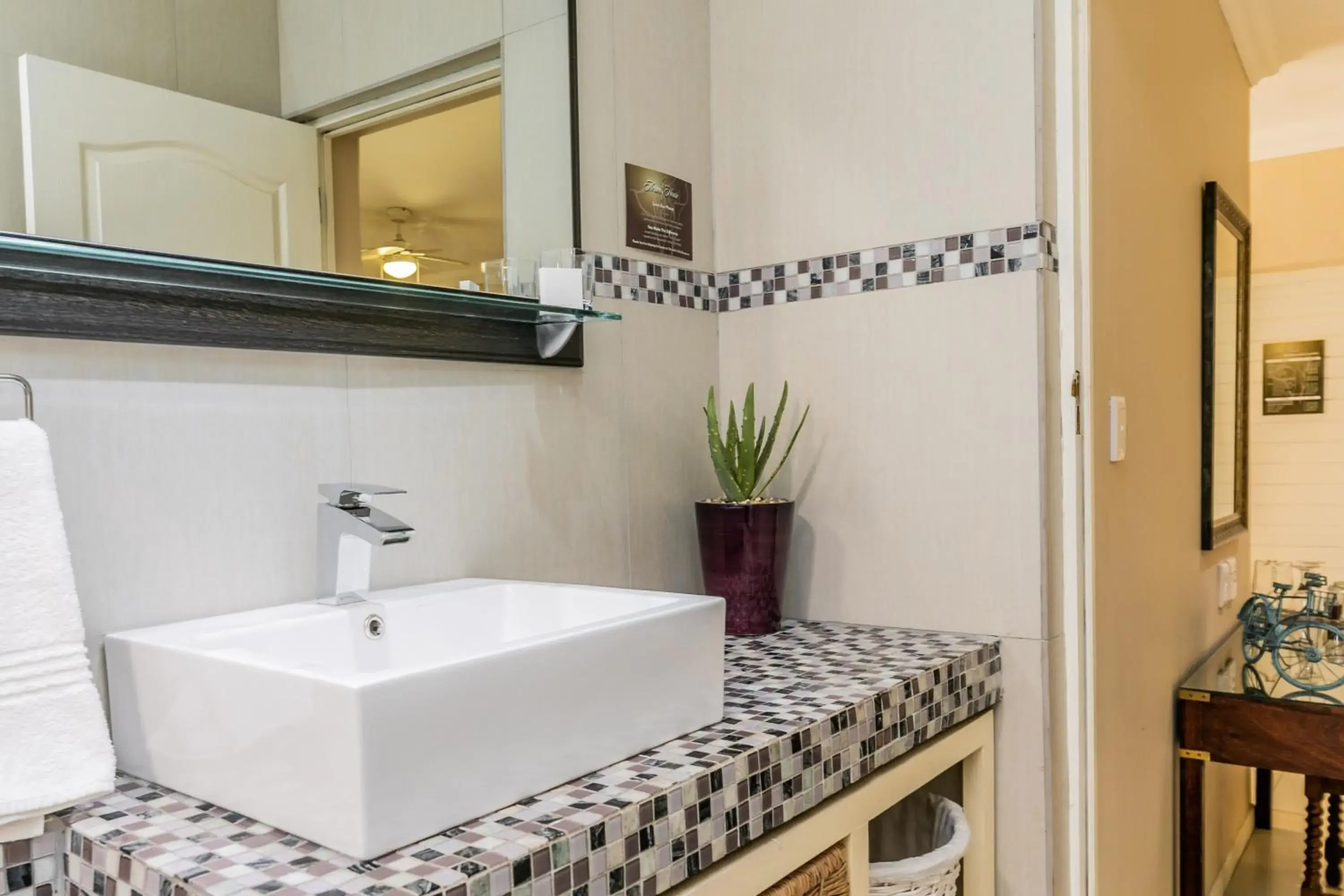 Bathroom in Arum Guest House