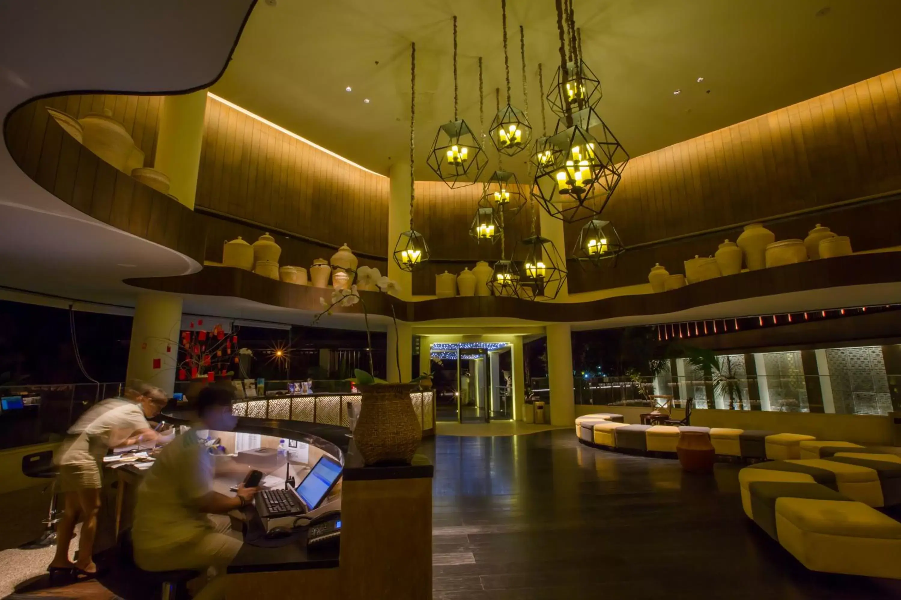 Lobby or reception, Restaurant/Places to Eat in Bali Paragon Resort Hotel