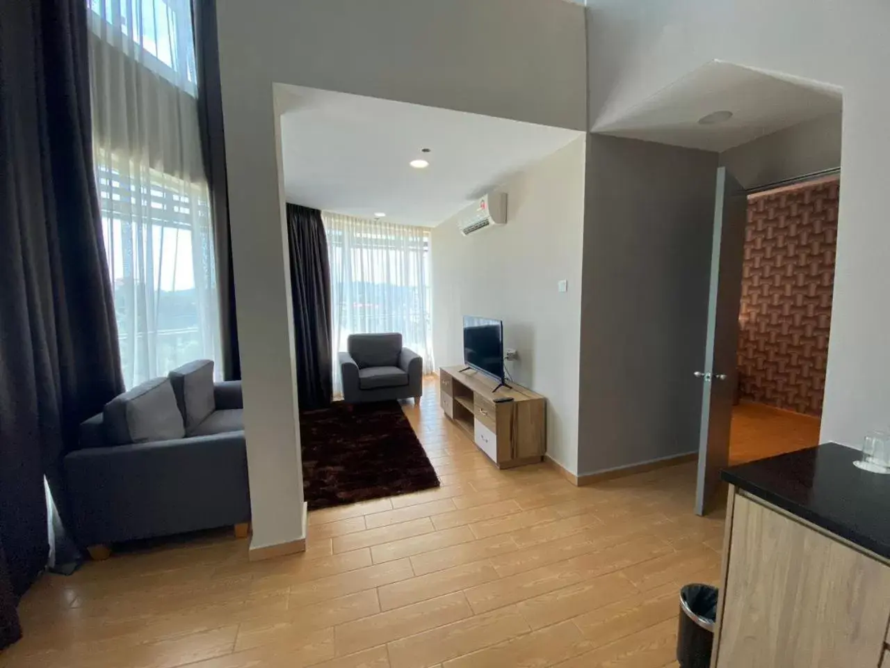 Living room, TV/Entertainment Center in D Gateway Perdana Hotel Bangi