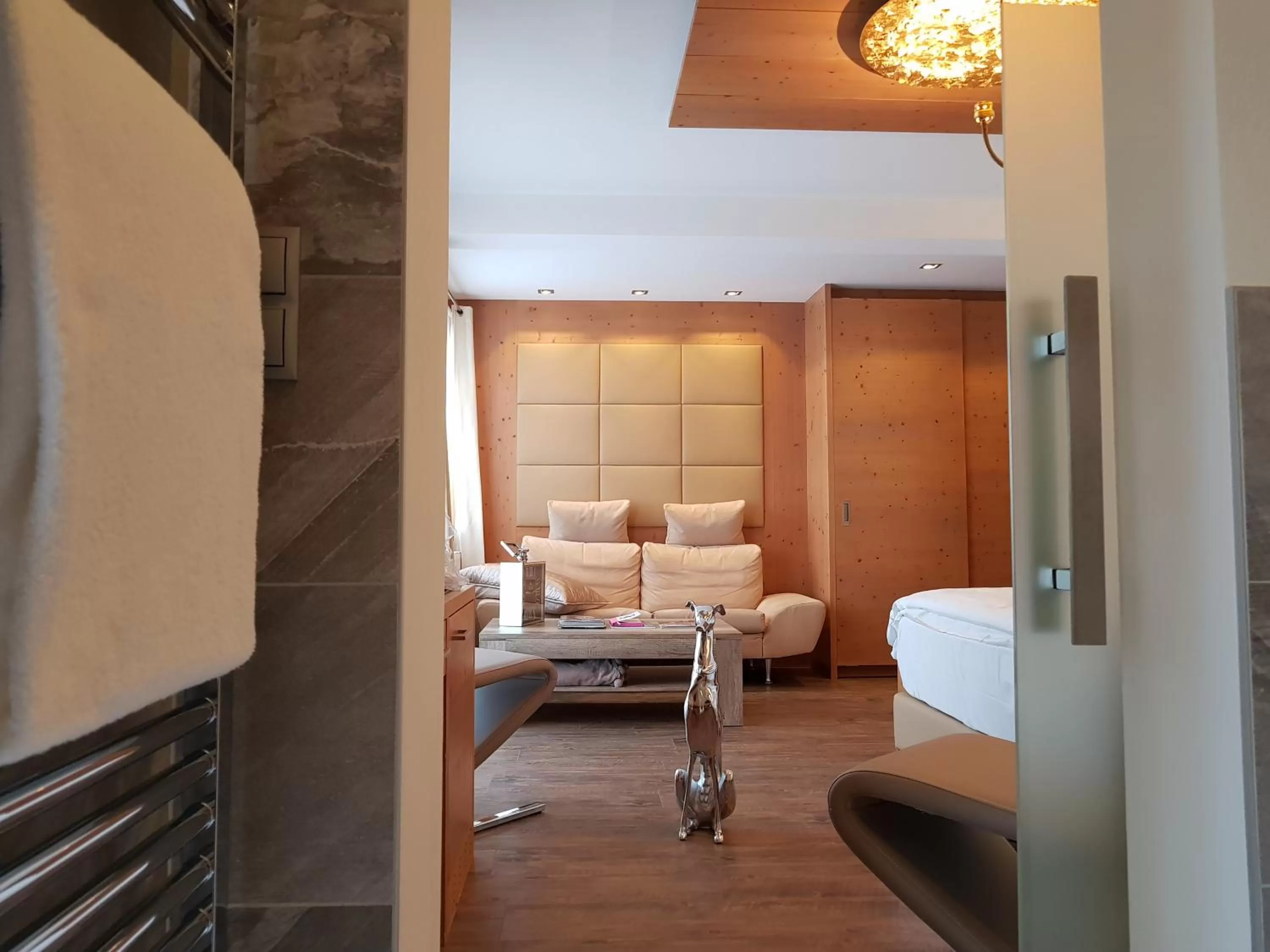 Property building, Bed in Hotel Vergeiner