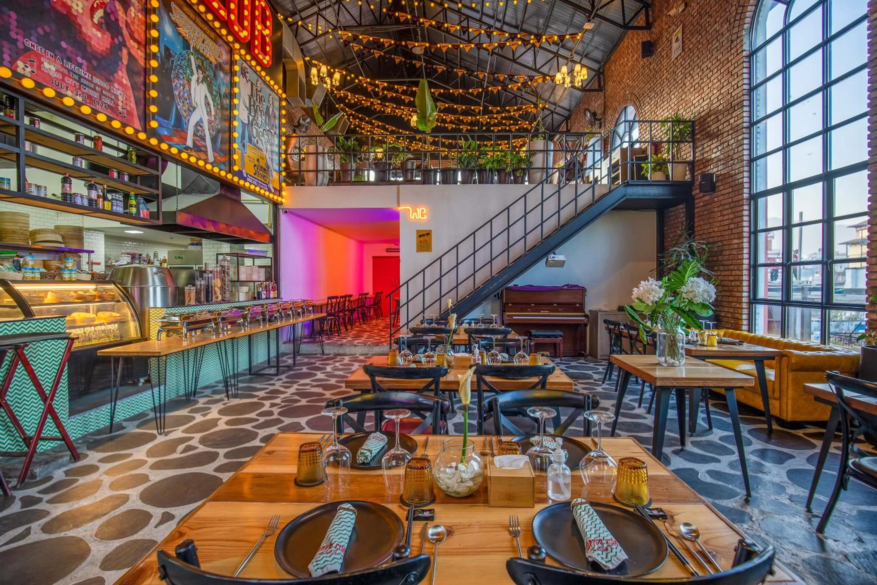 Restaurant/places to eat in Gaas BaasCo