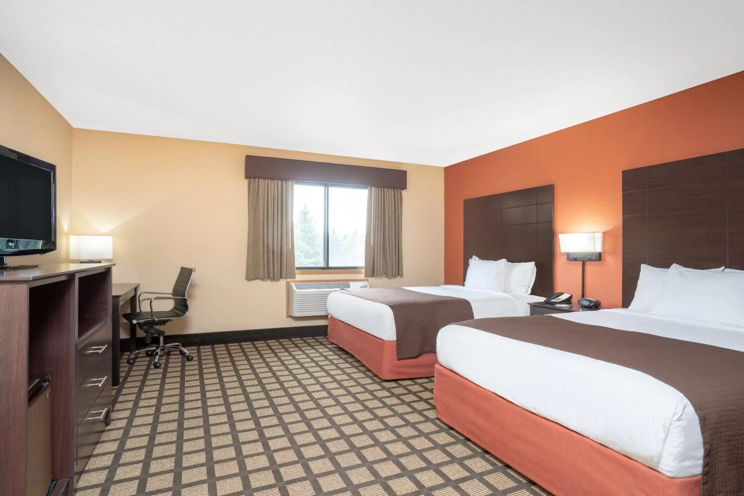 Queen Room with Two Queen Beds - Non-Smoking in Baymont by Wyndham Lakeville