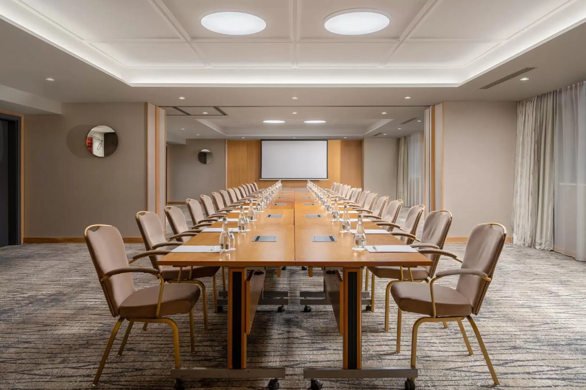 Meeting/conference room in InterContinental Athenee Palace Bucharest, an IHG Hotel