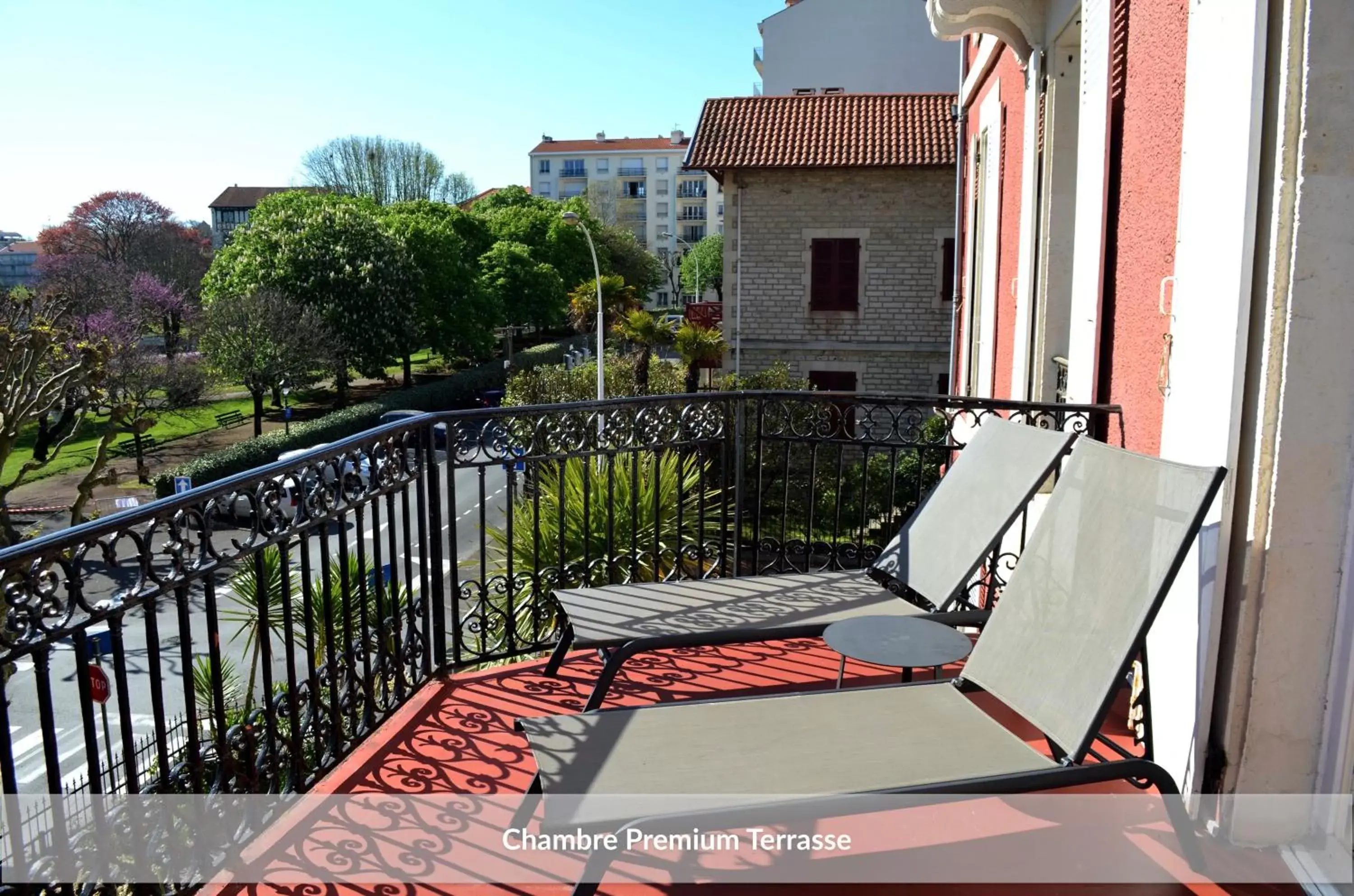 Balcony/Terrace in Hôtel & Espace Bien-être La Maison du Lierre