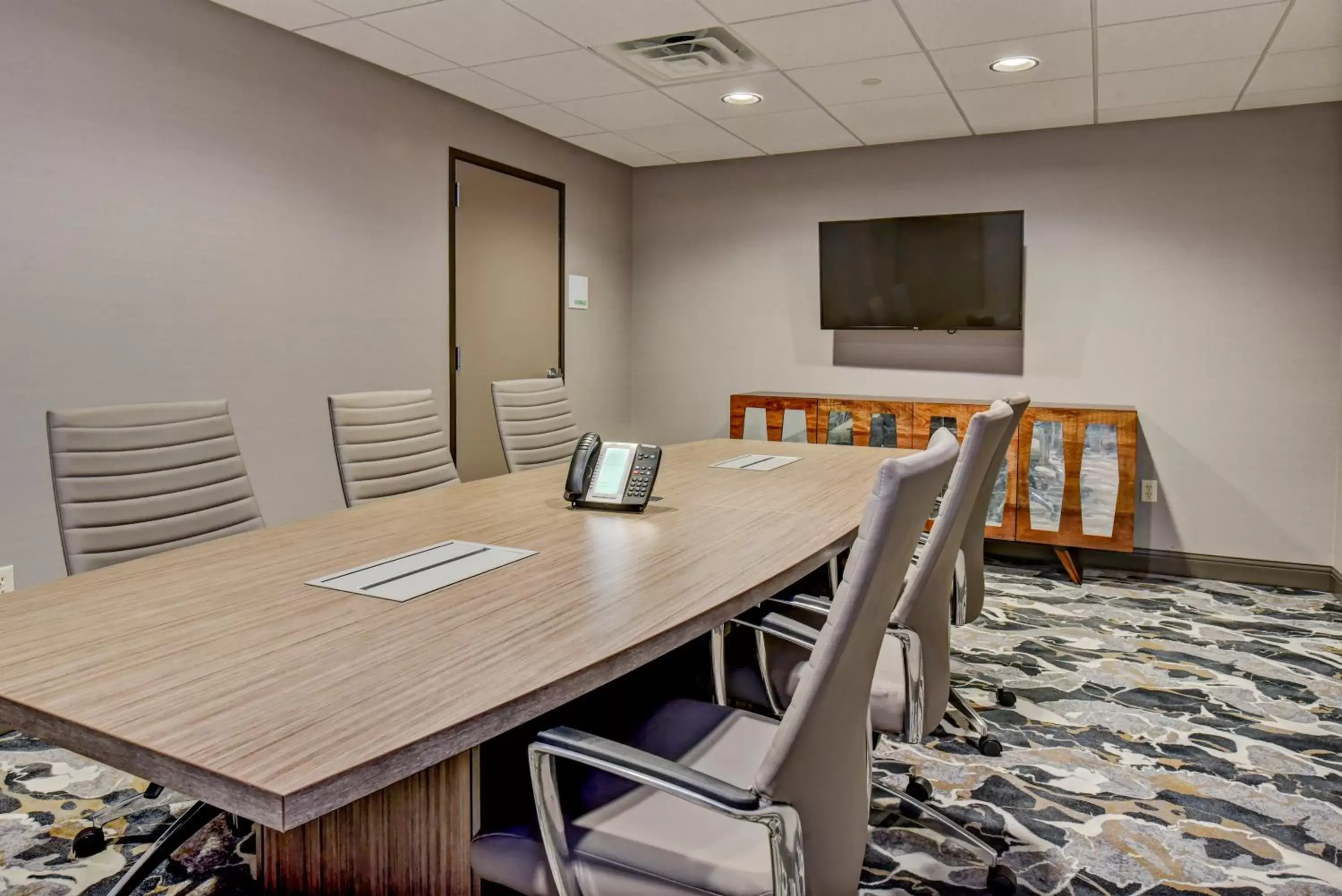 Meeting/conference room in Holiday Inn - Nampa, an IHG Hotel