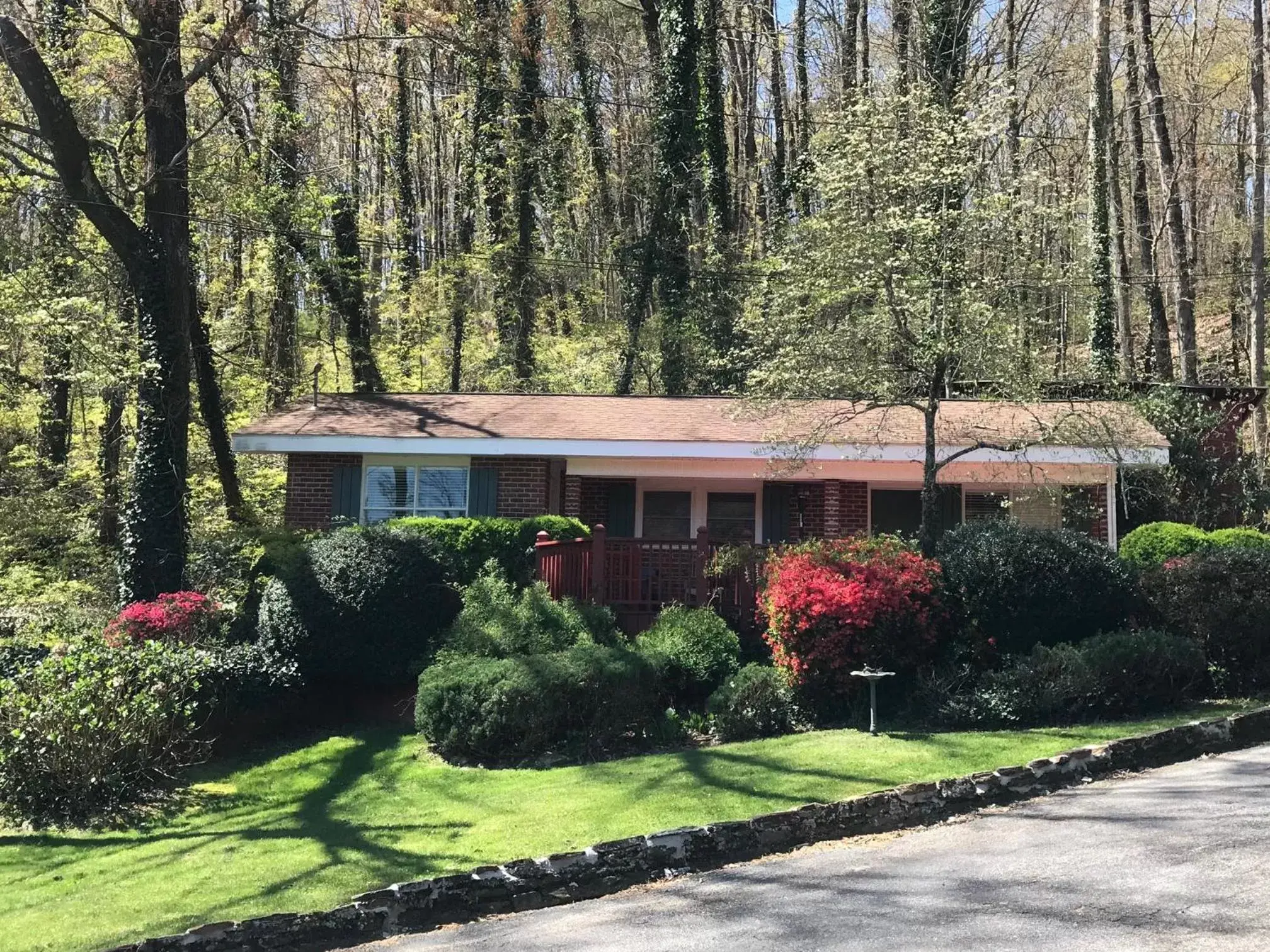 Property building in Mountain Aire Cottages, Inn, & Glamping Property building in Mountain Aire Cottages, Inn, & Glamping