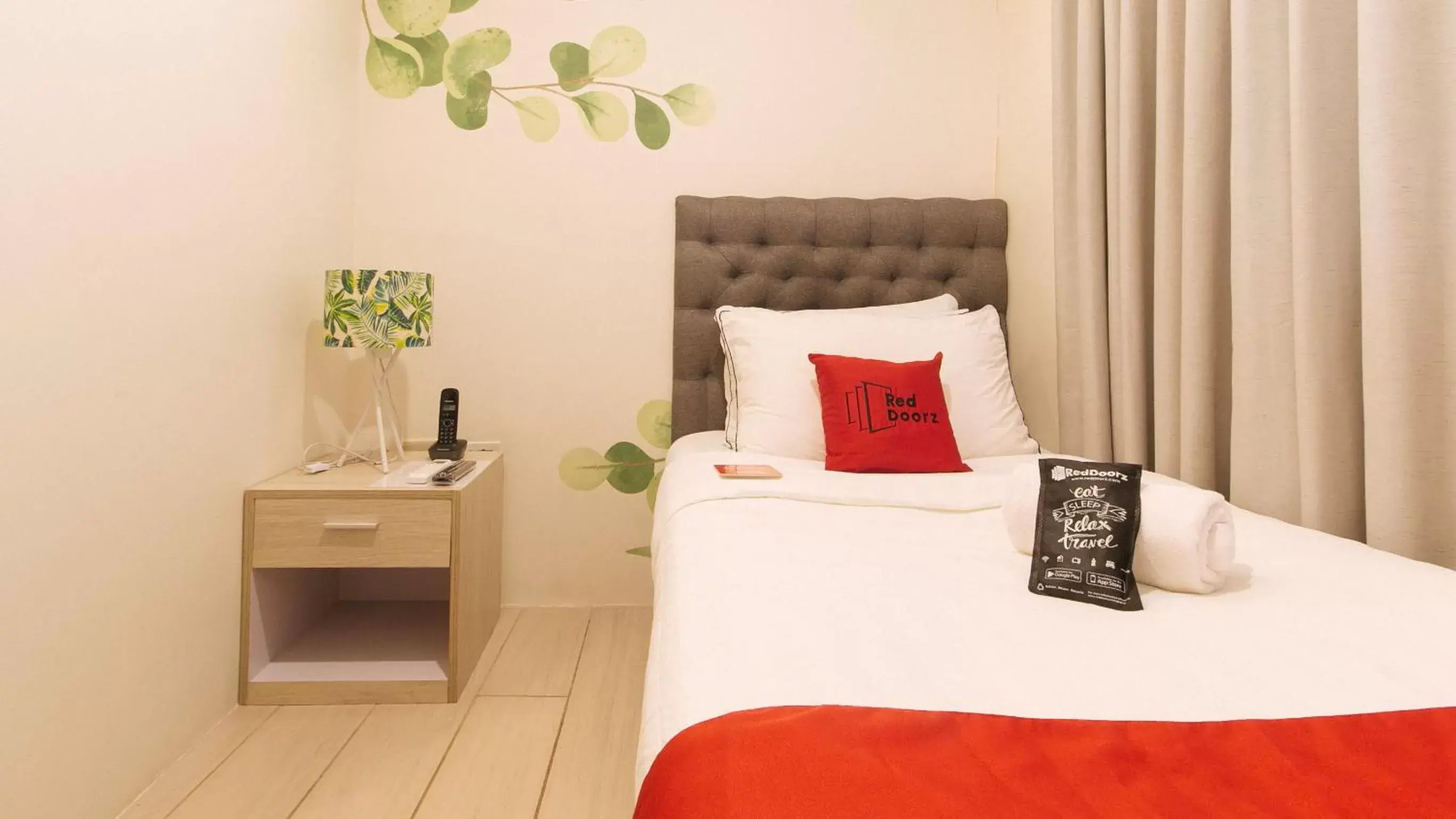 Bed in RedDoorz Plus at La Belle Residences Makati City Bed in RedDoorz Plus at La Belle Residences Makati City