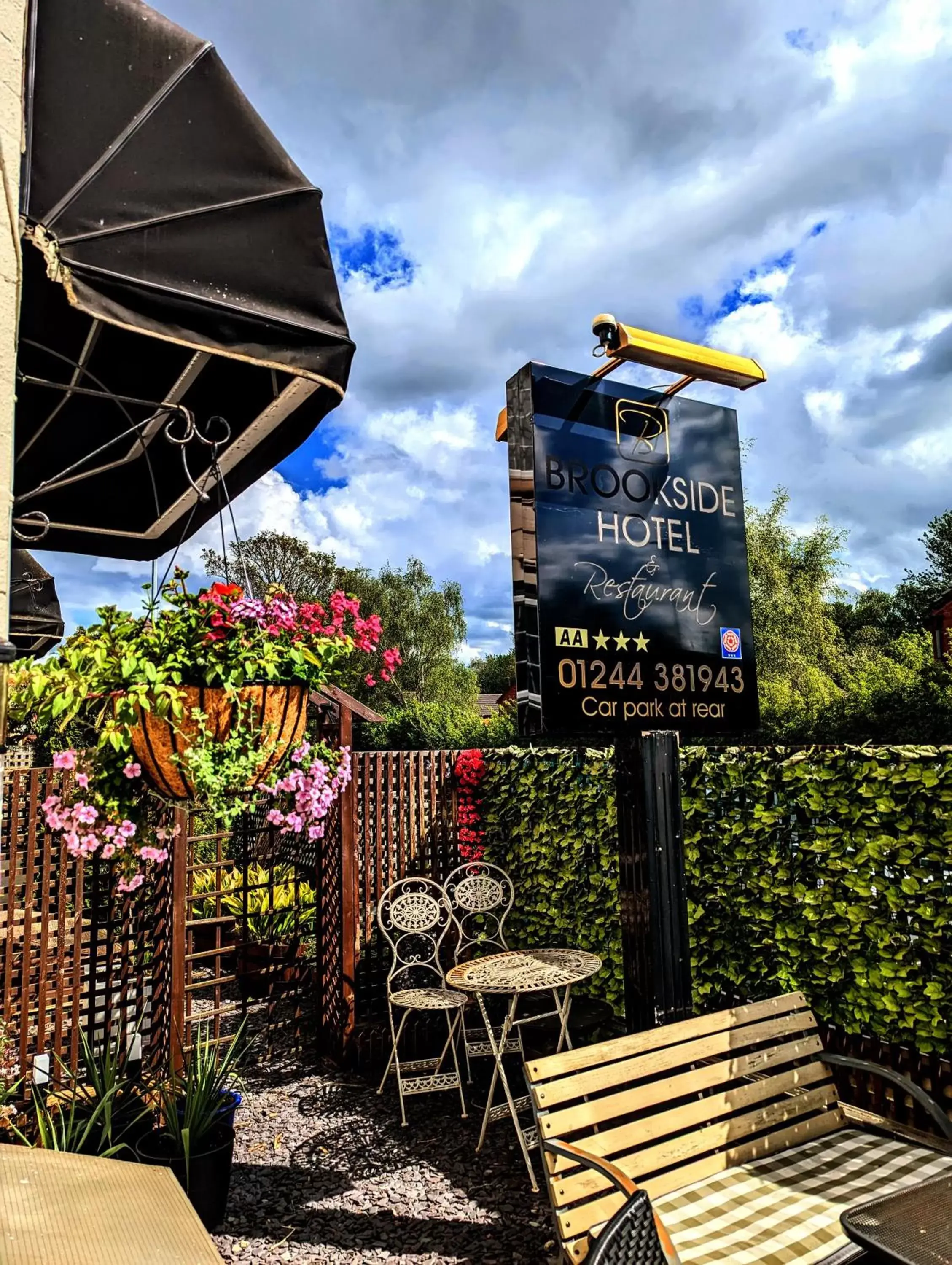 Garden in Brookside Hotel & Restaurant