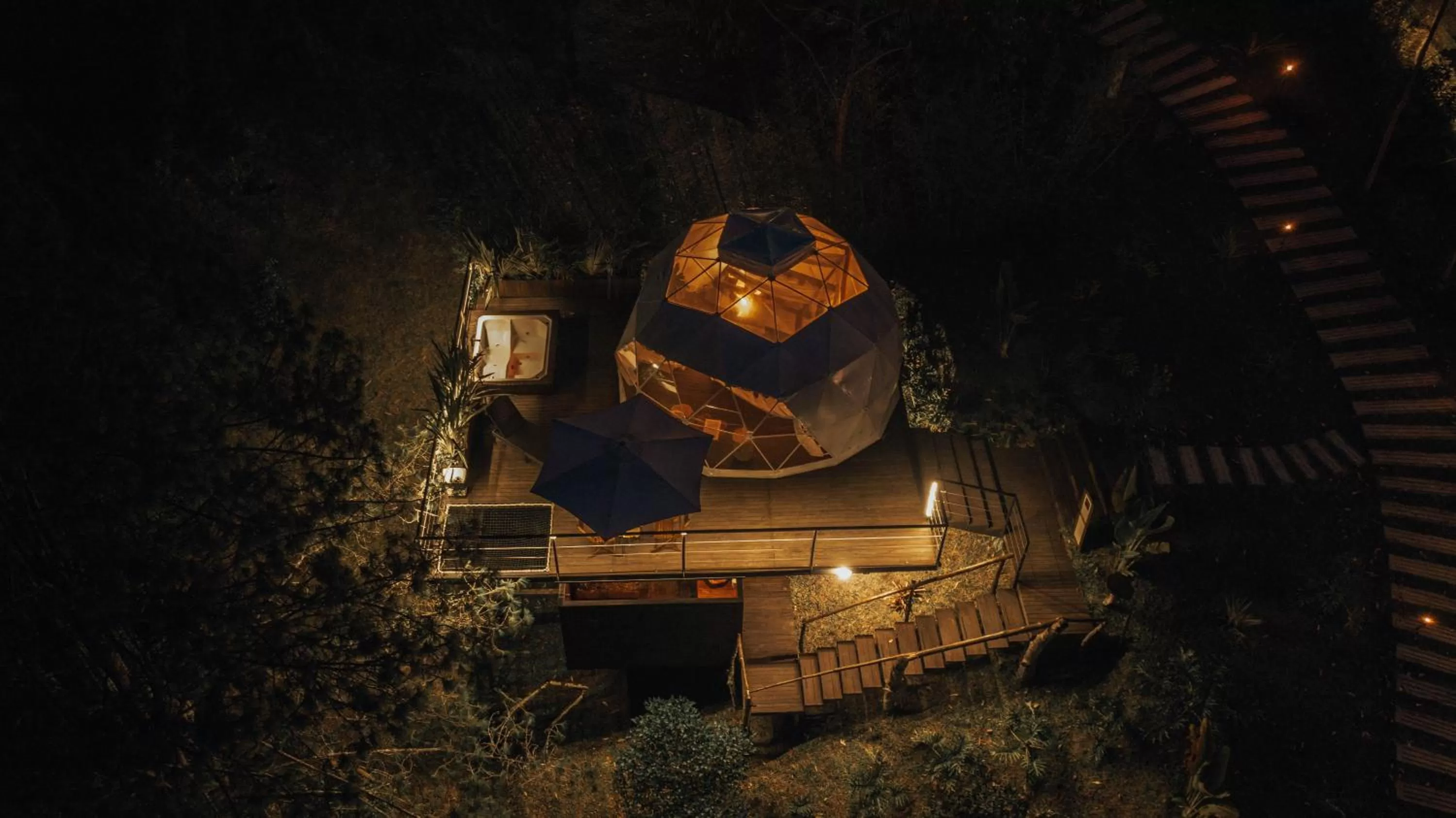 Night in Domus Glamping Guatapé