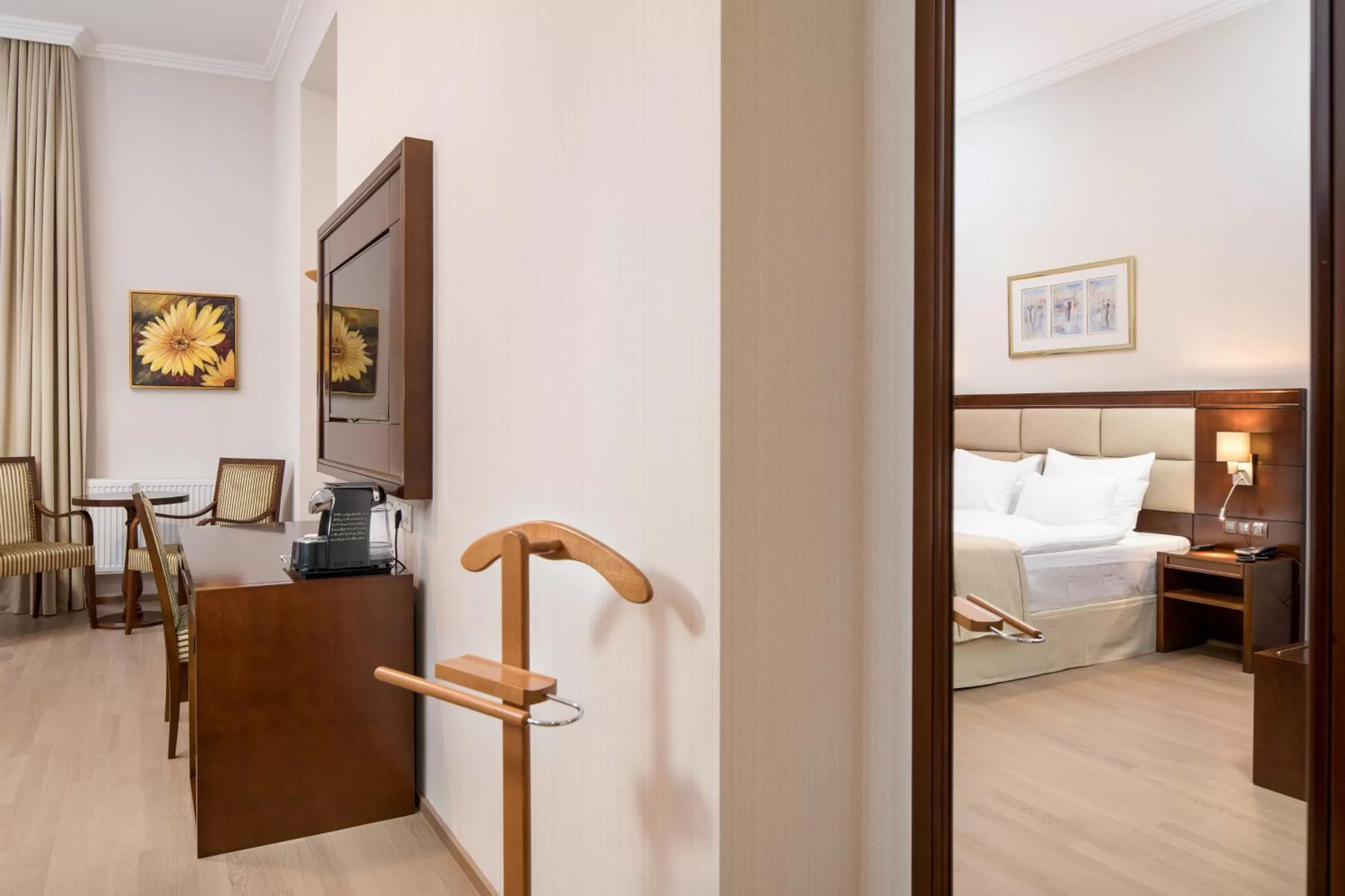 Photo of the whole room, Bed in Concorde Old Bucharest Hotel