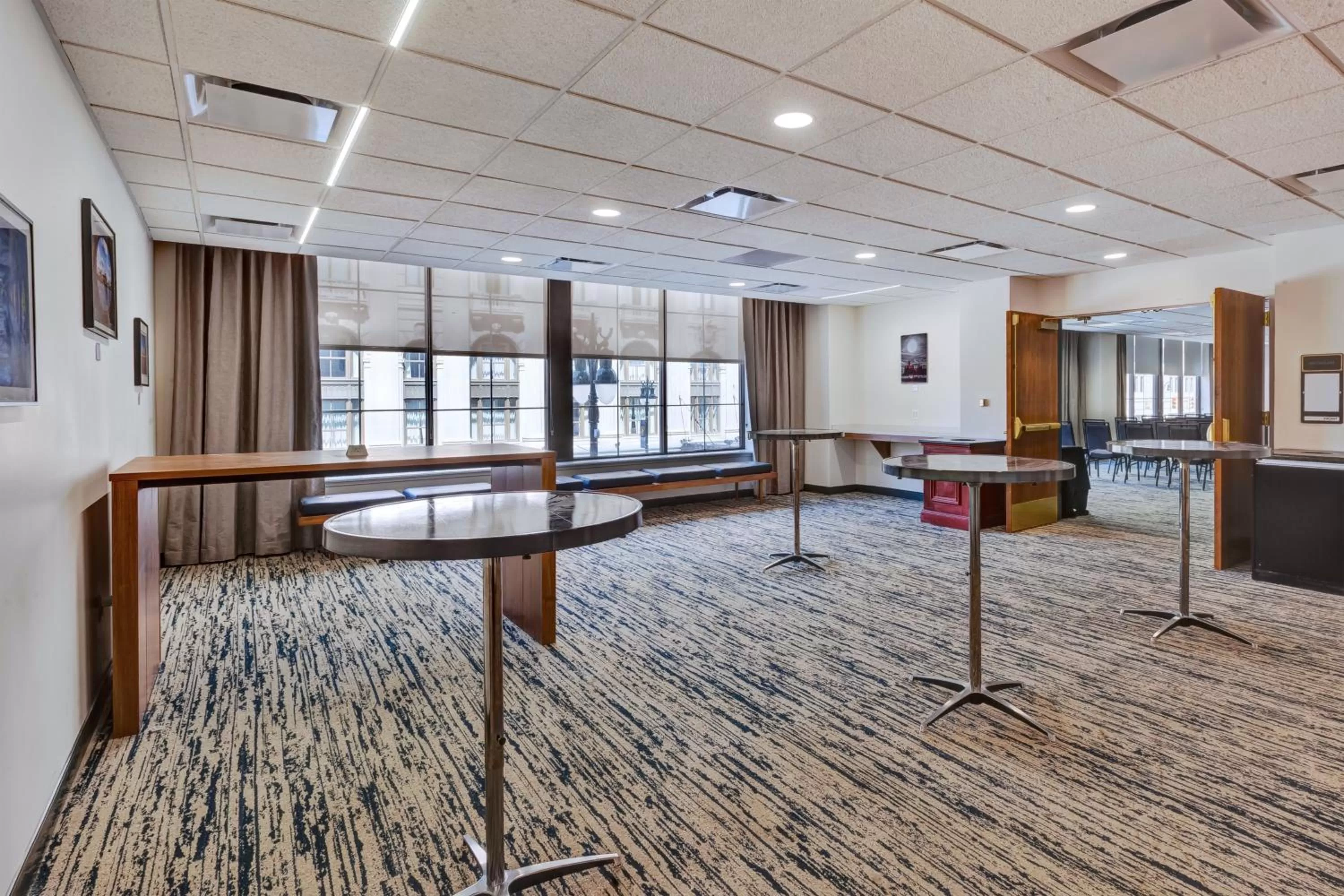 Restaurant/places to eat in Hotel Indigo Detroit Downtown by IHG