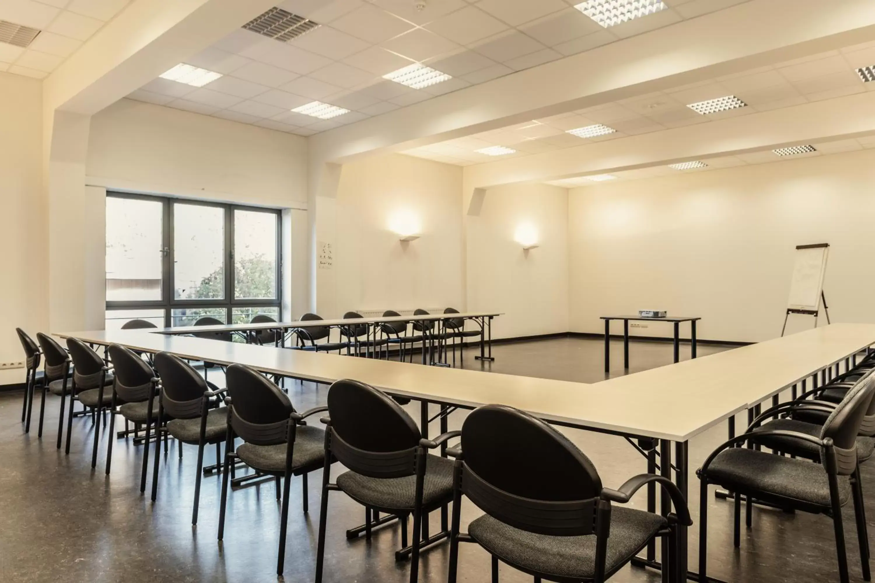 Meeting/conference room in Castelnou Aparthotel