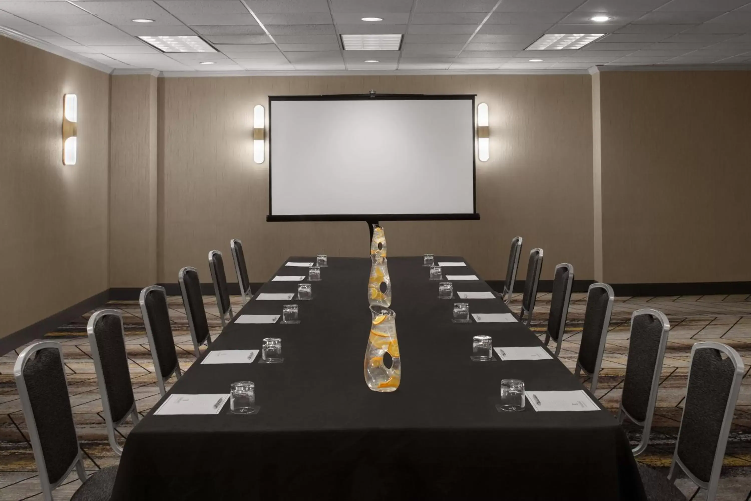 Meeting/conference room in Renaissance Chicago North Shore Hotel