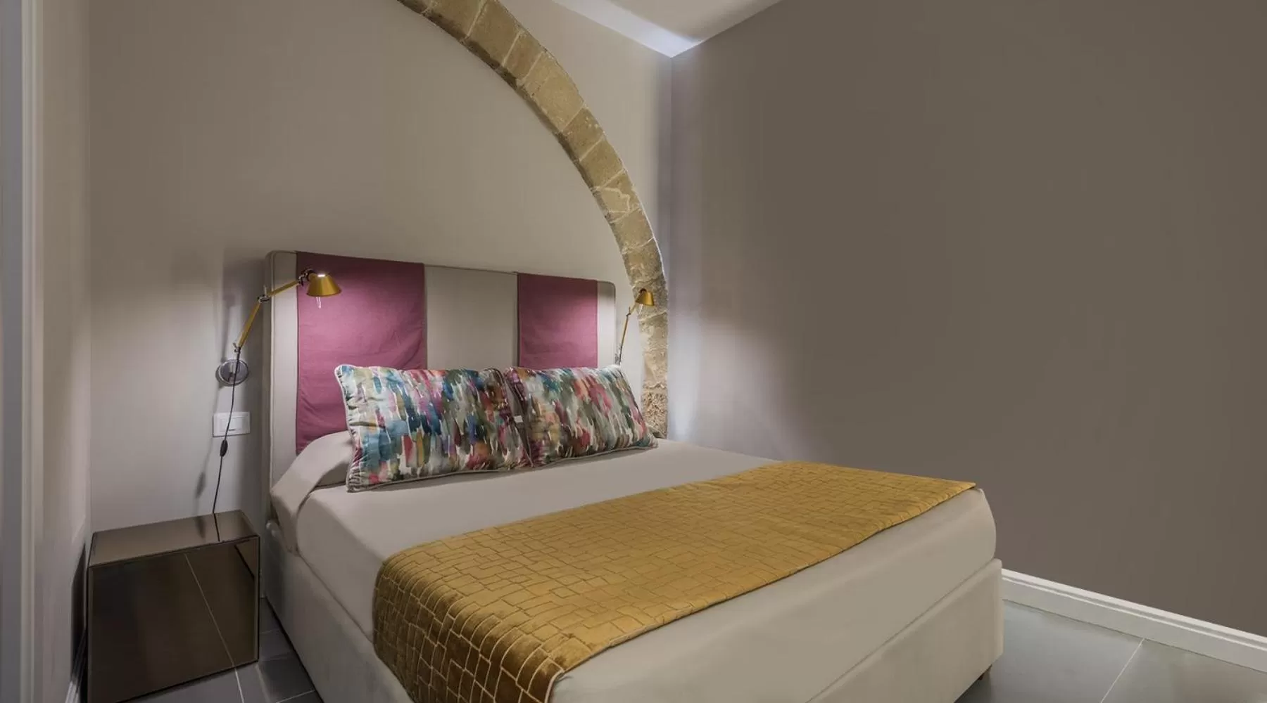 Patio, Bed in Viacolvento