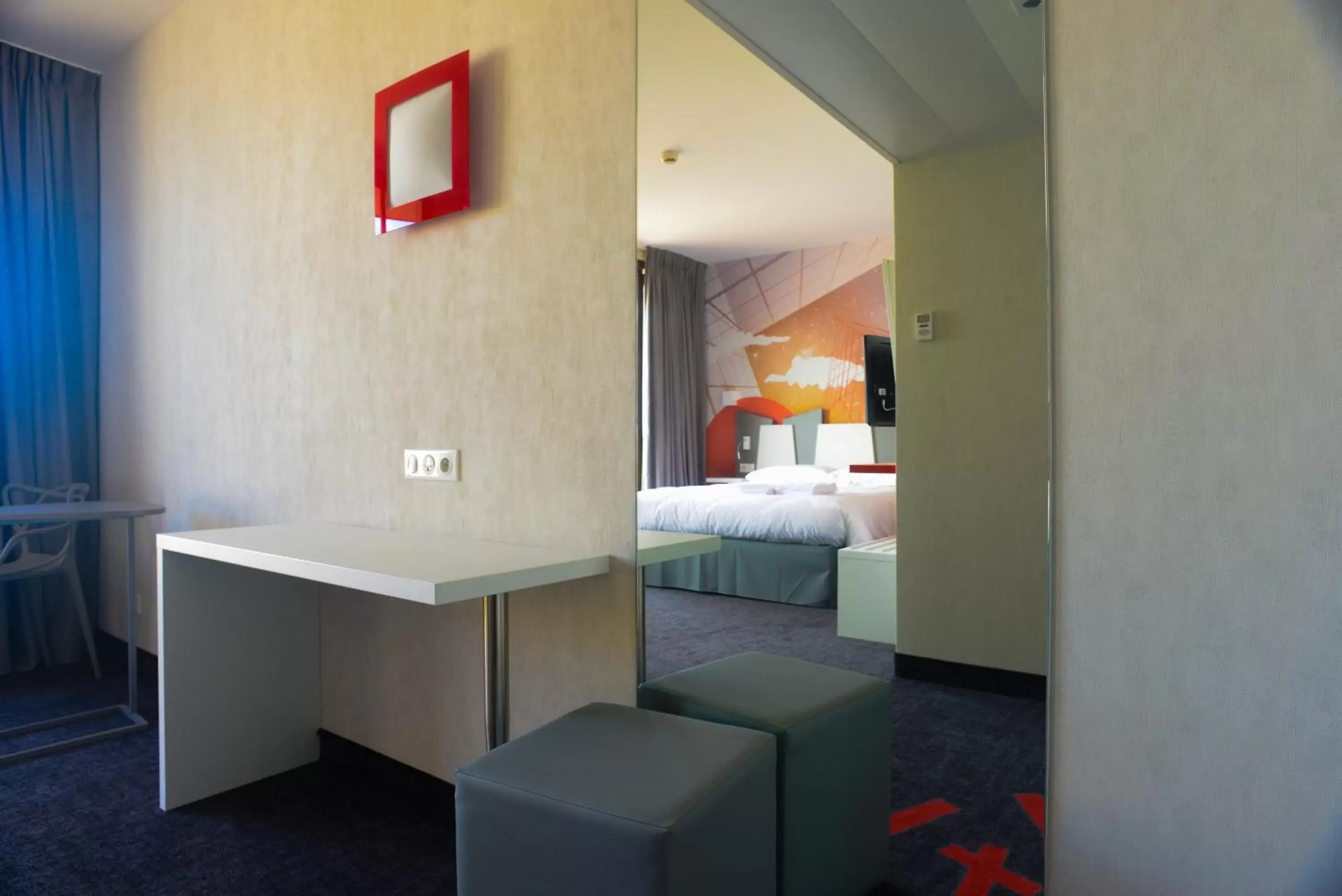 Photo of the whole room, Bed in ibis Styles Poitiers Centre