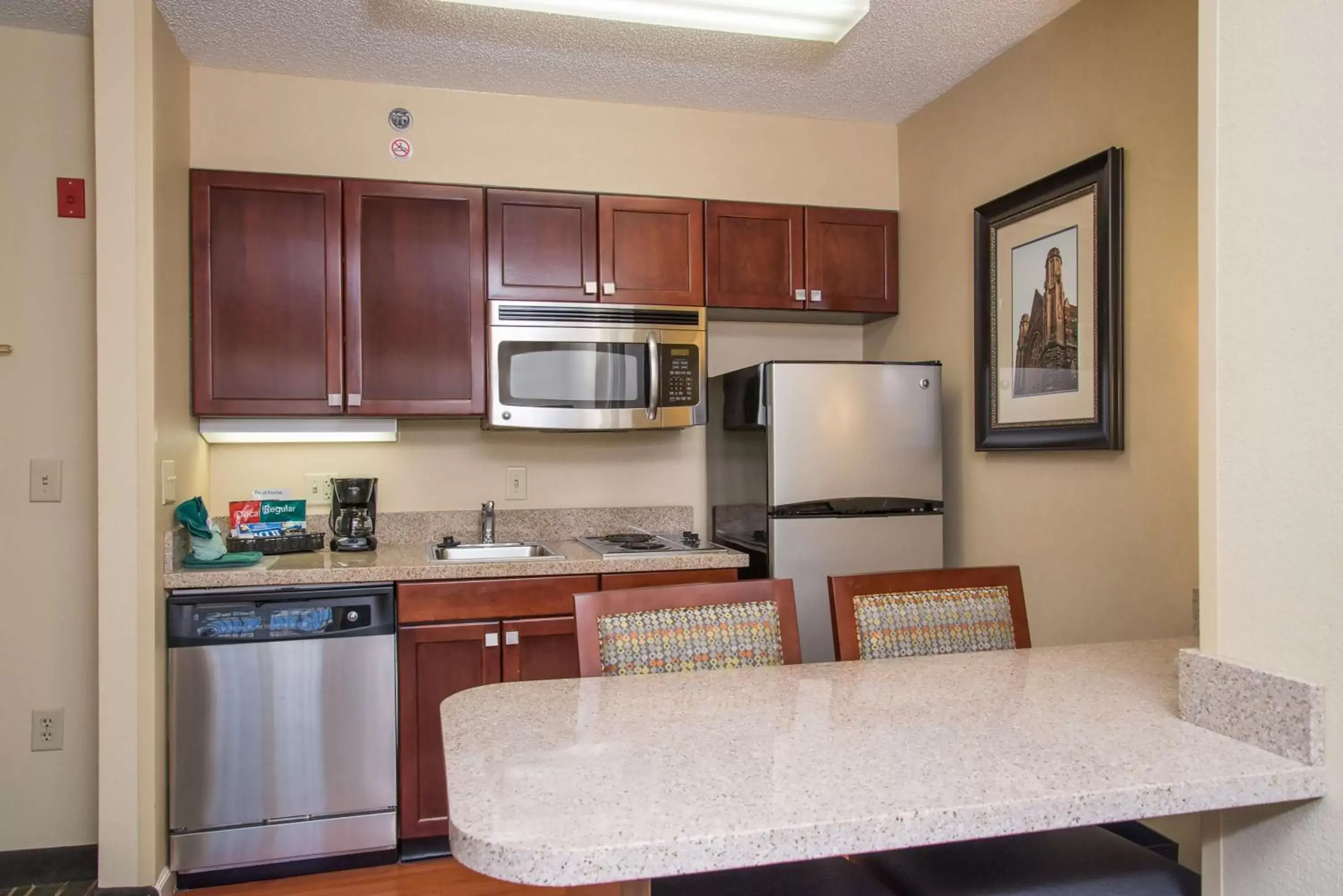 Kitchen or kitchenette, Kitchen/Kitchenette in Homewood Suites Durham-Chapel Hill I-40