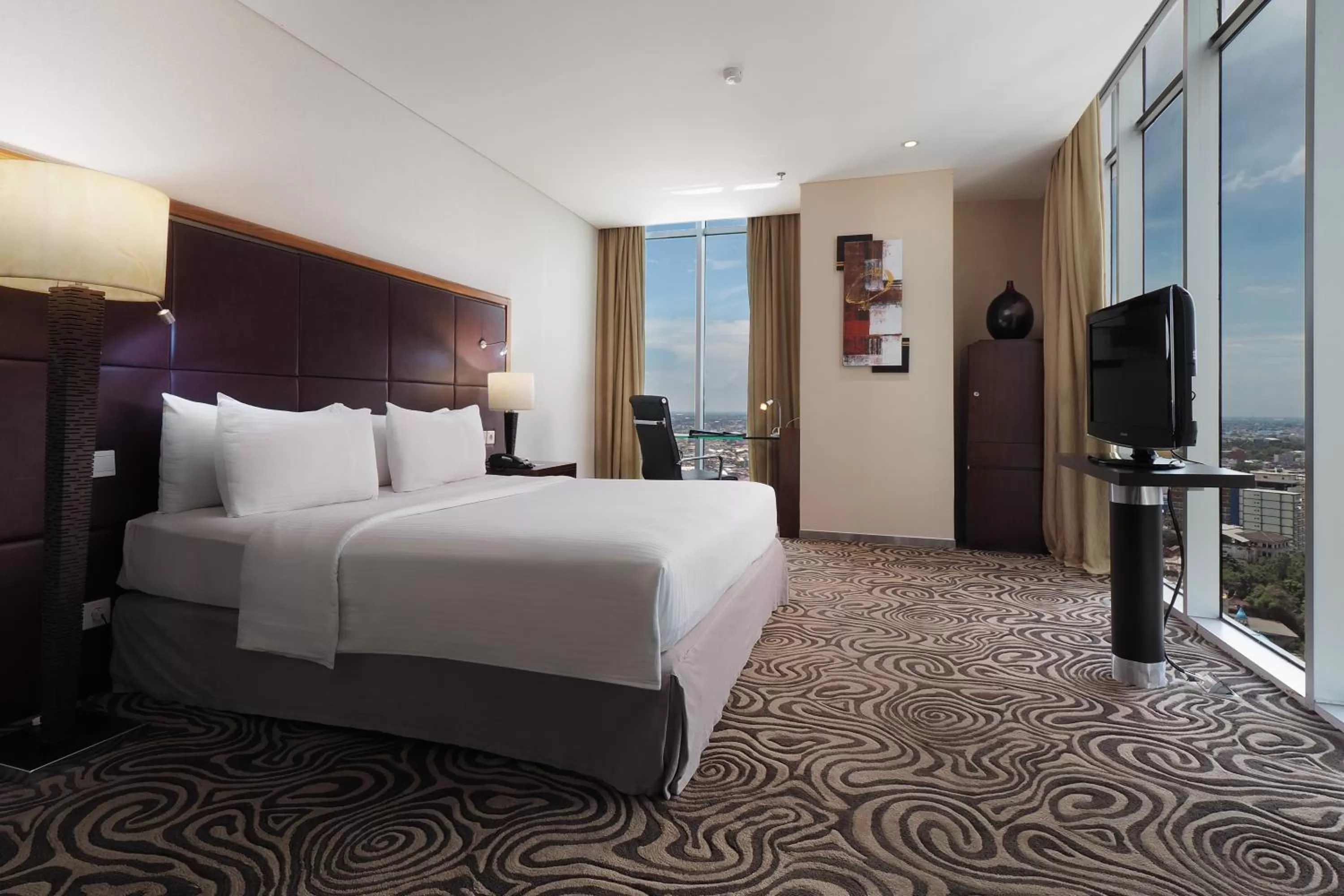 Bedroom, Bed in Cambridge Hotel Medan